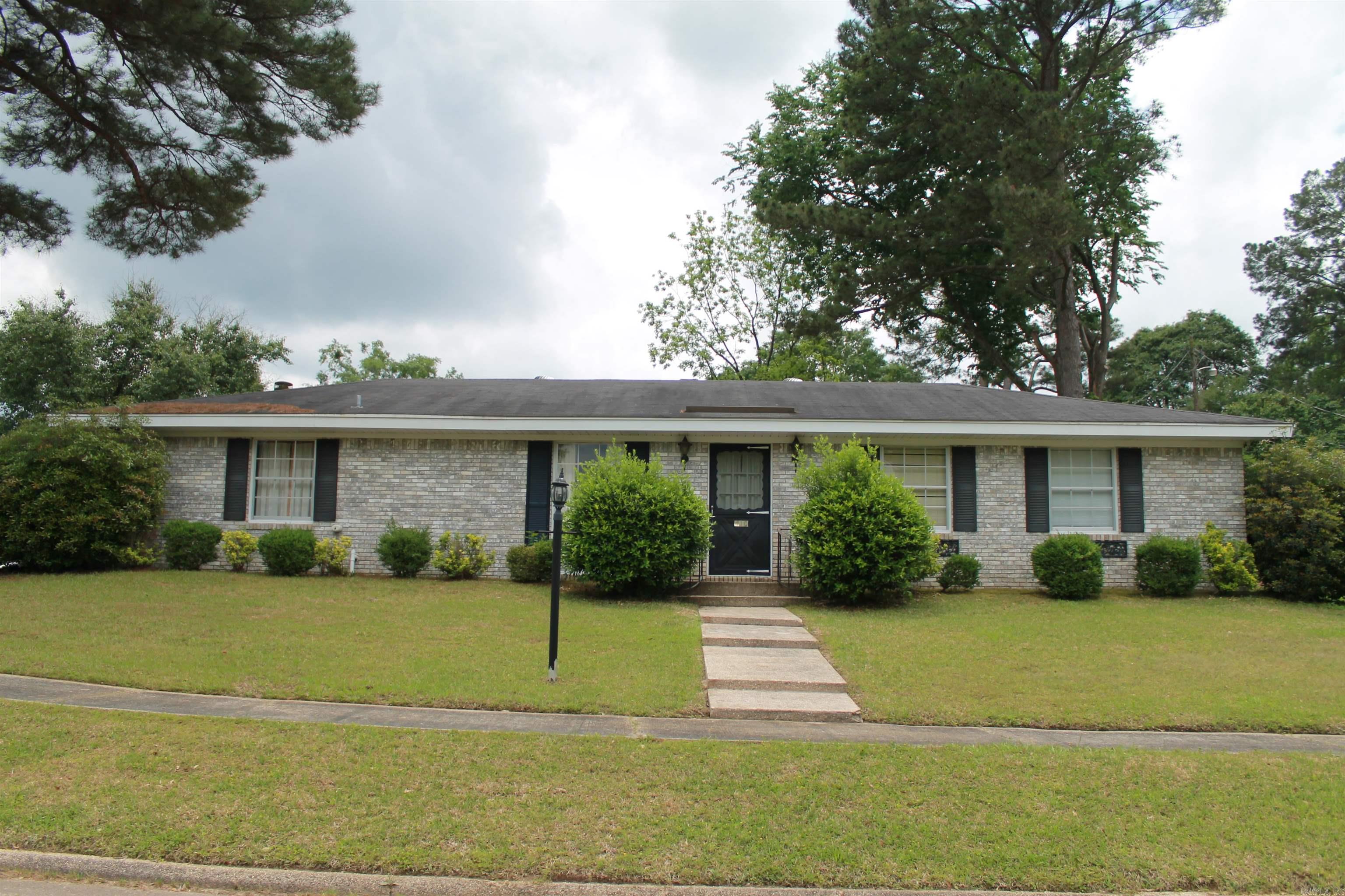 COUNTRY CLUB TERRACE - Residential
