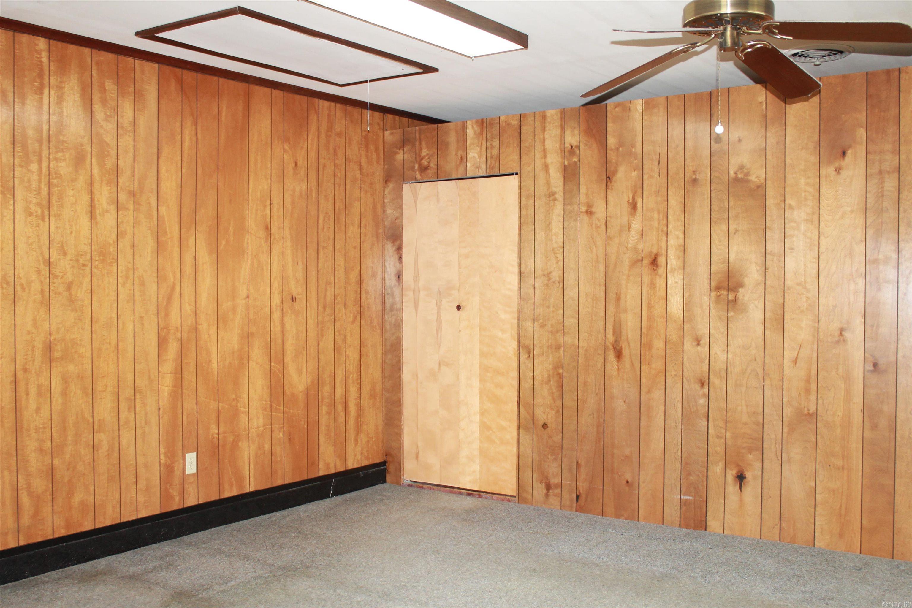 COUNTRY CLUB TERRACE - Residential