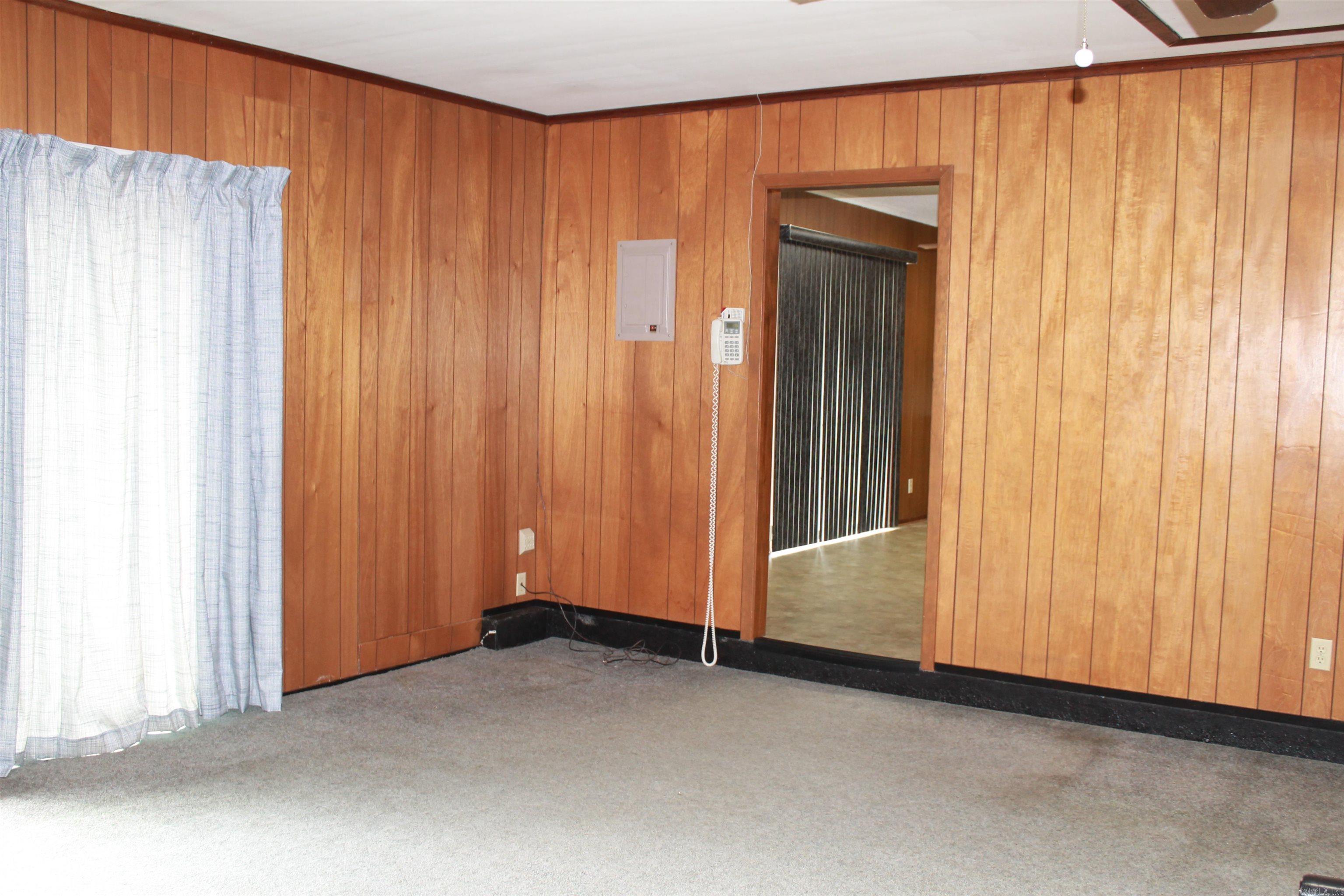 COUNTRY CLUB TERRACE - Residential