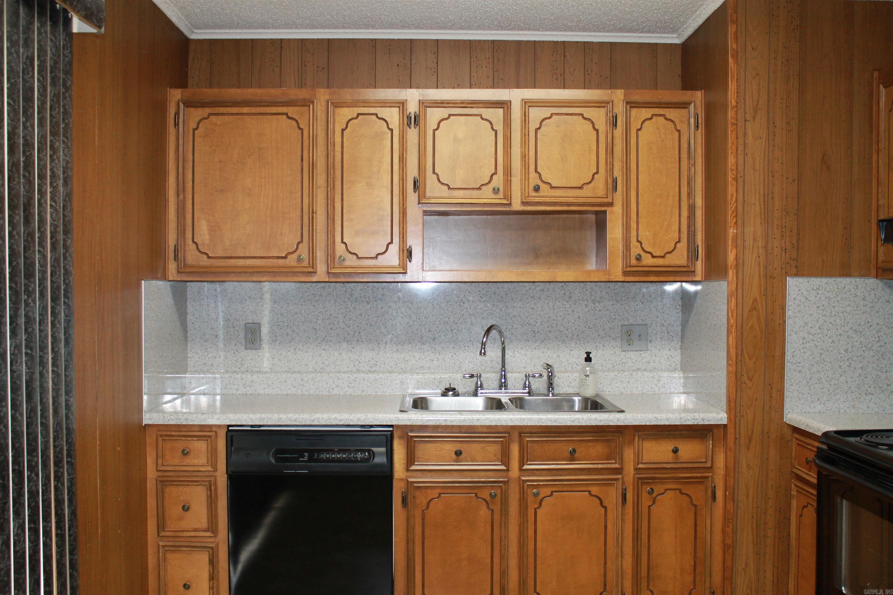 COUNTRY CLUB TERRACE - Residential