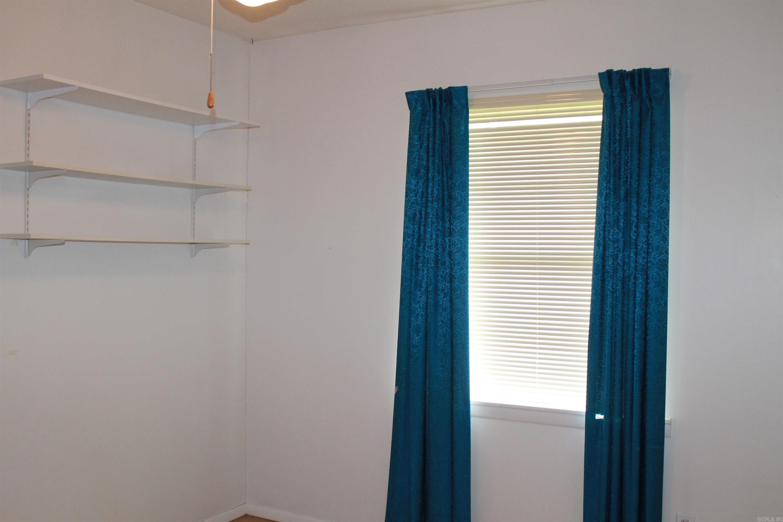 COUNTRY CLUB TERRACE - Residential