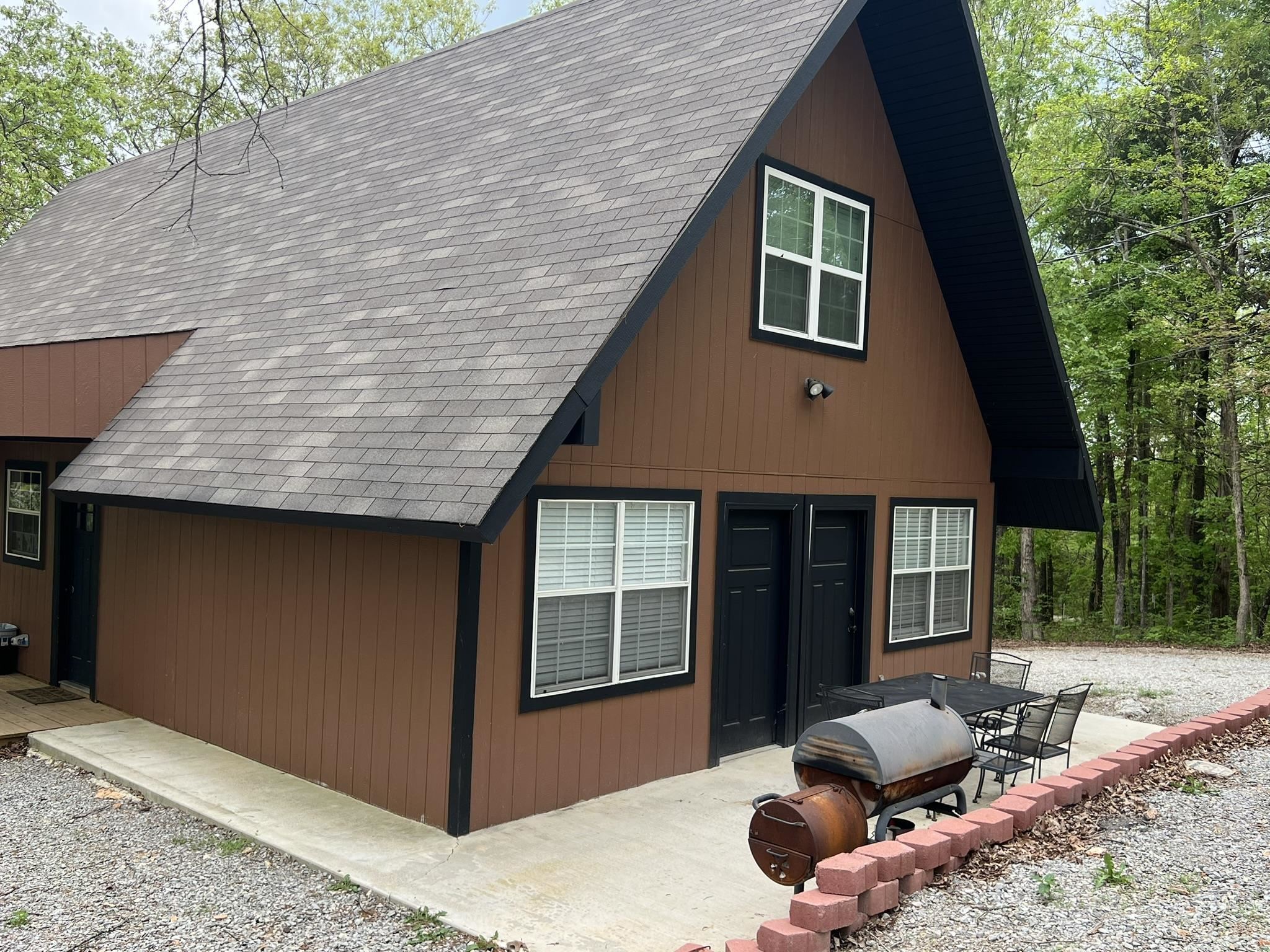 WOODLAND HILLS - Residential