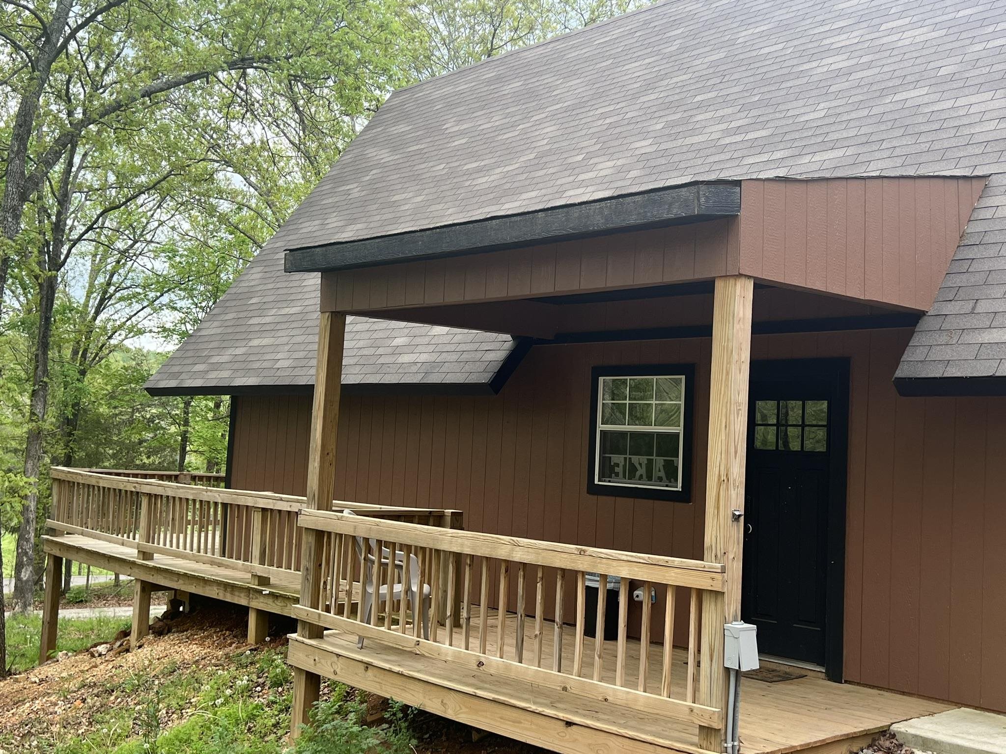 WOODLAND HILLS - Residential