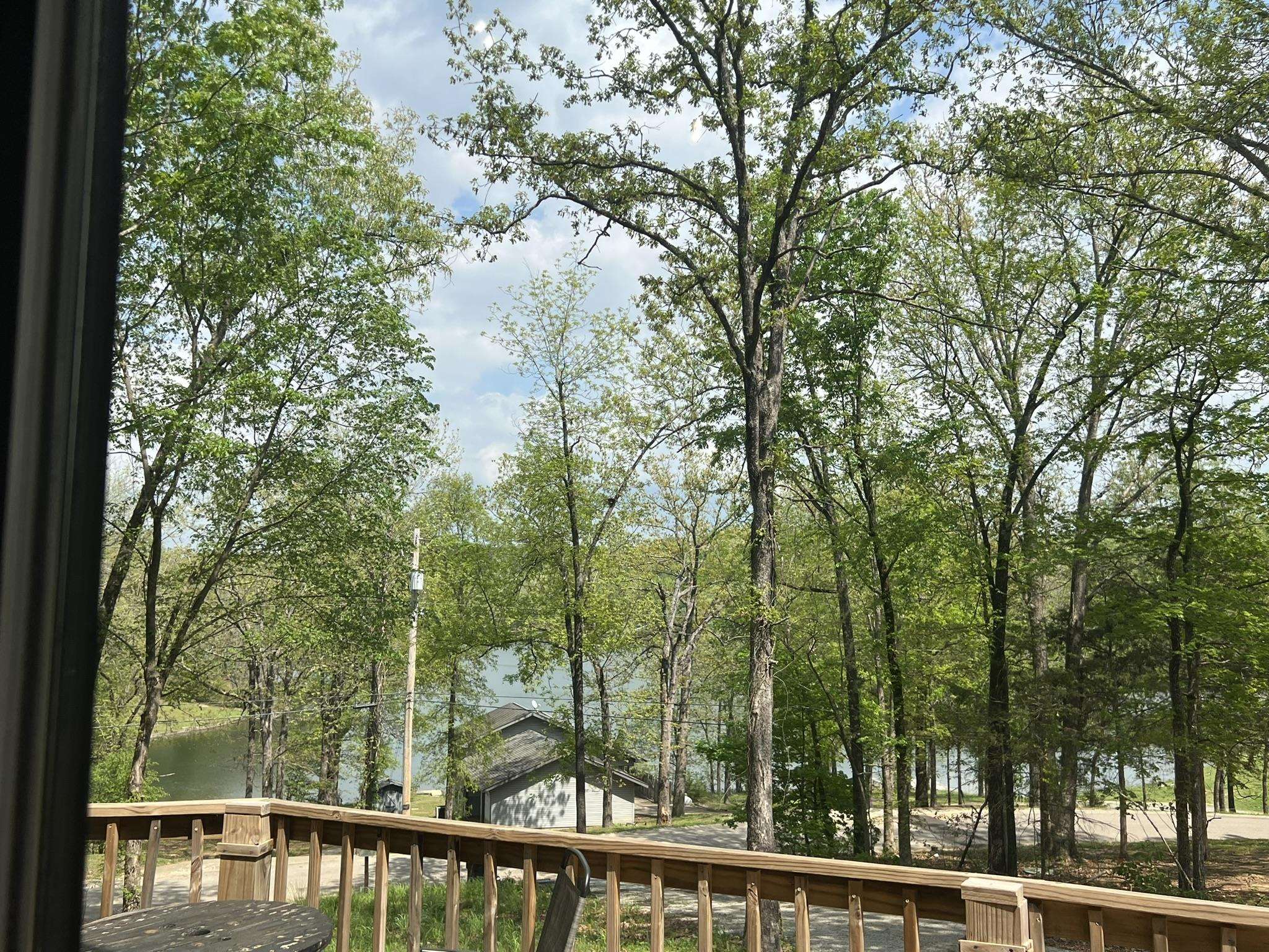 WOODLAND HILLS - Residential