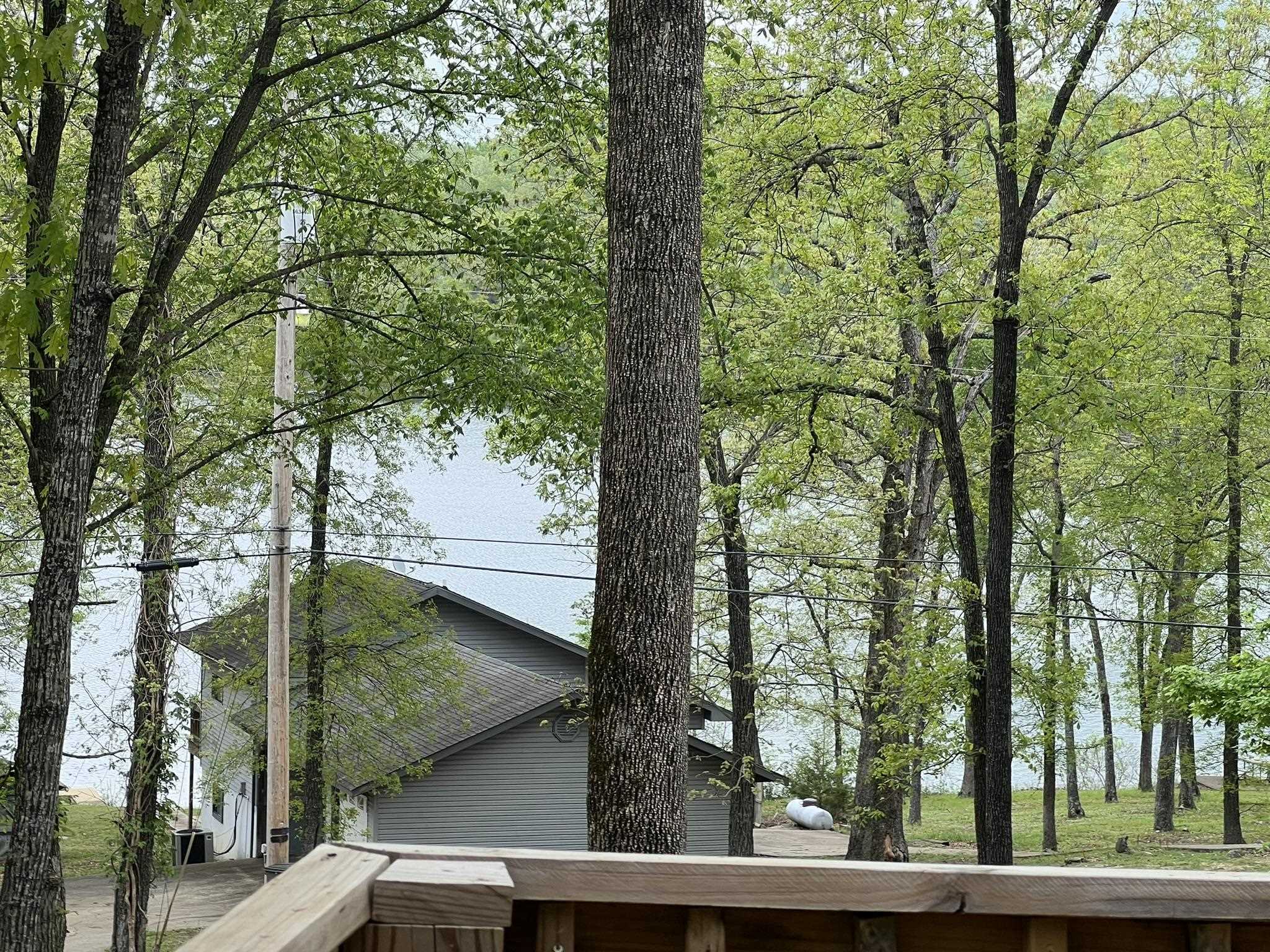 WOODLAND HILLS - Residential