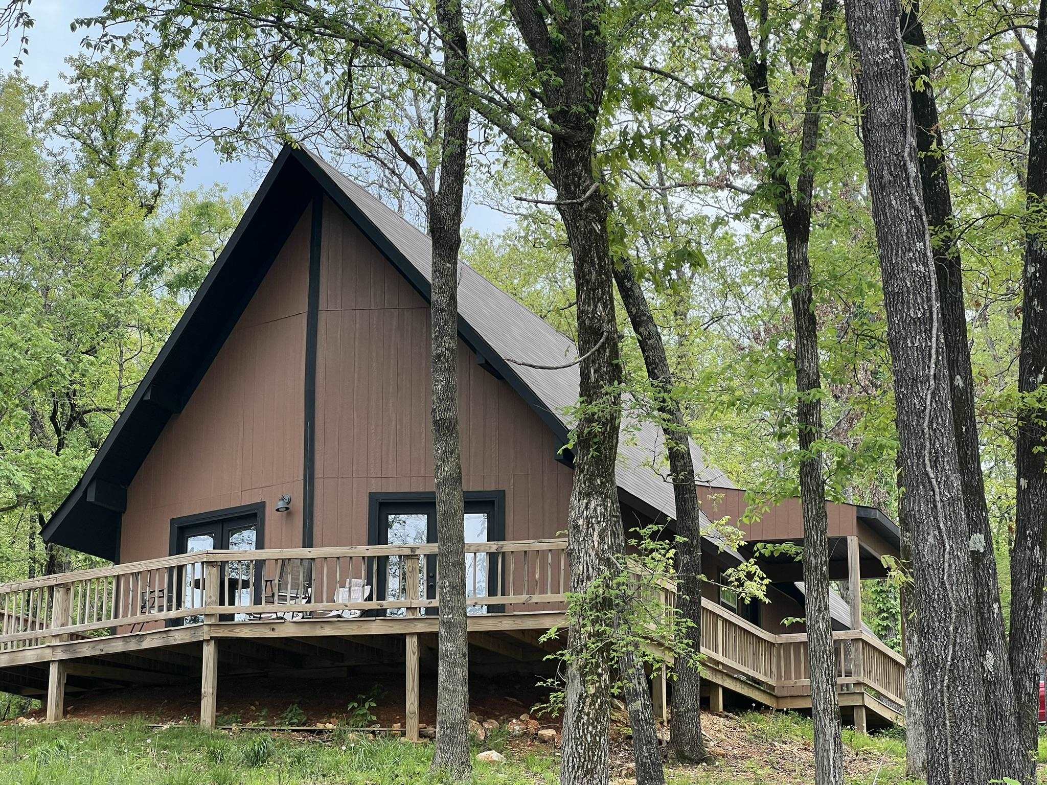 WOODLAND HILLS - Residential