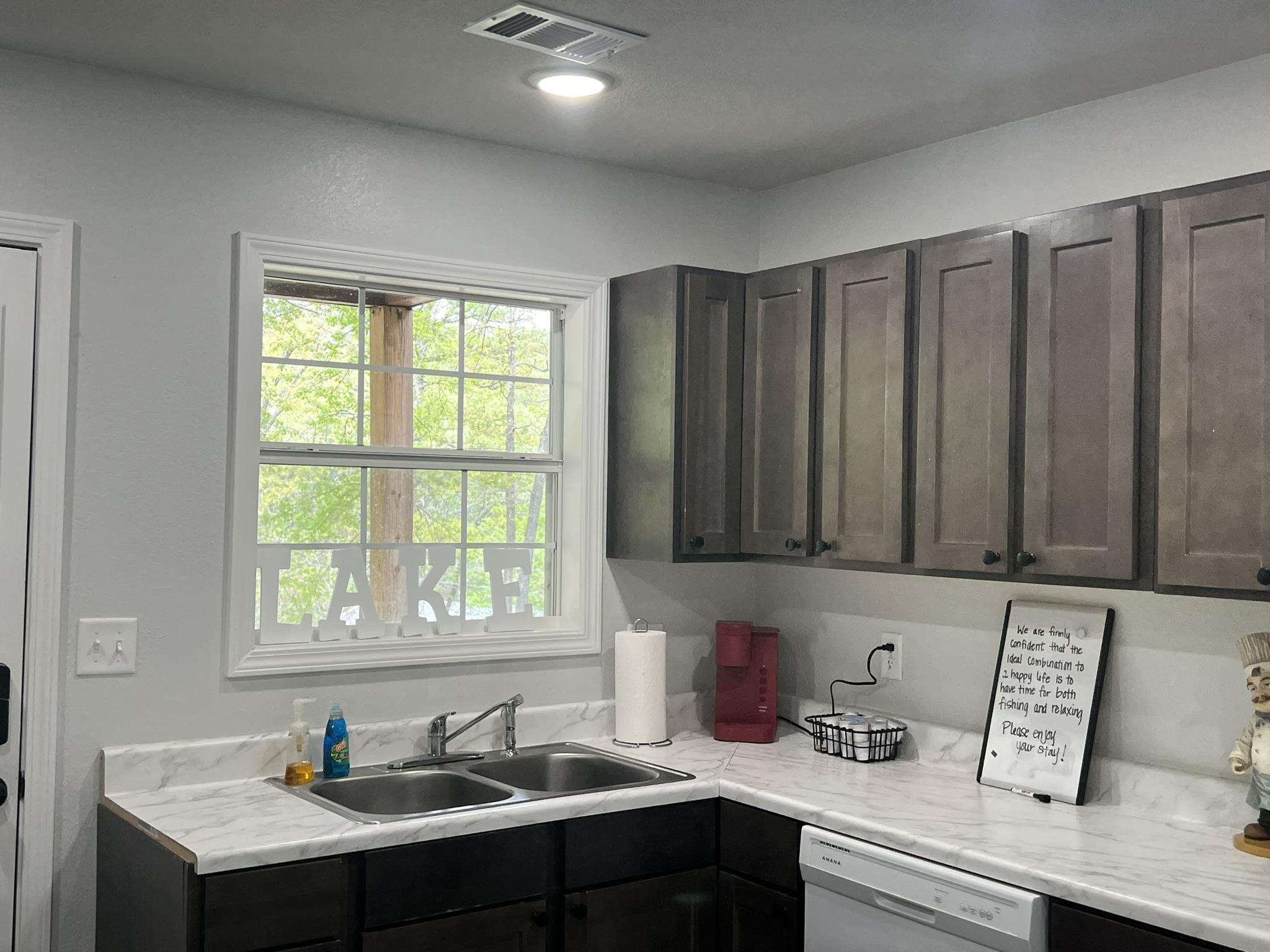 WOODLAND HILLS - Residential