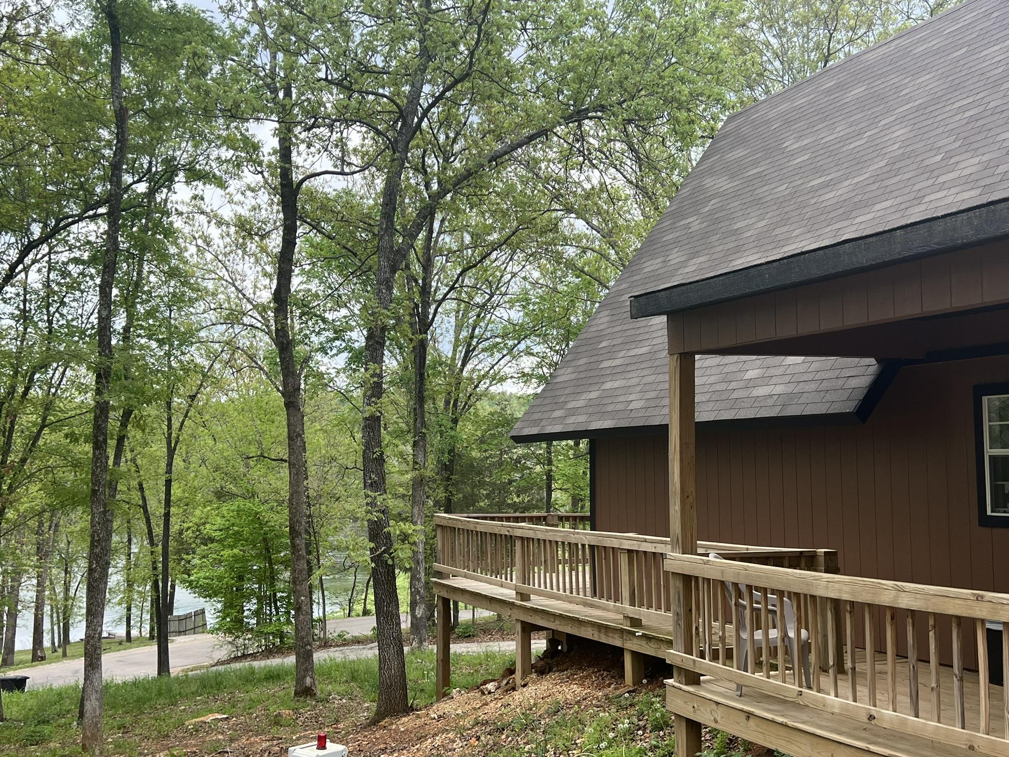 WOODLAND HILLS - Residential