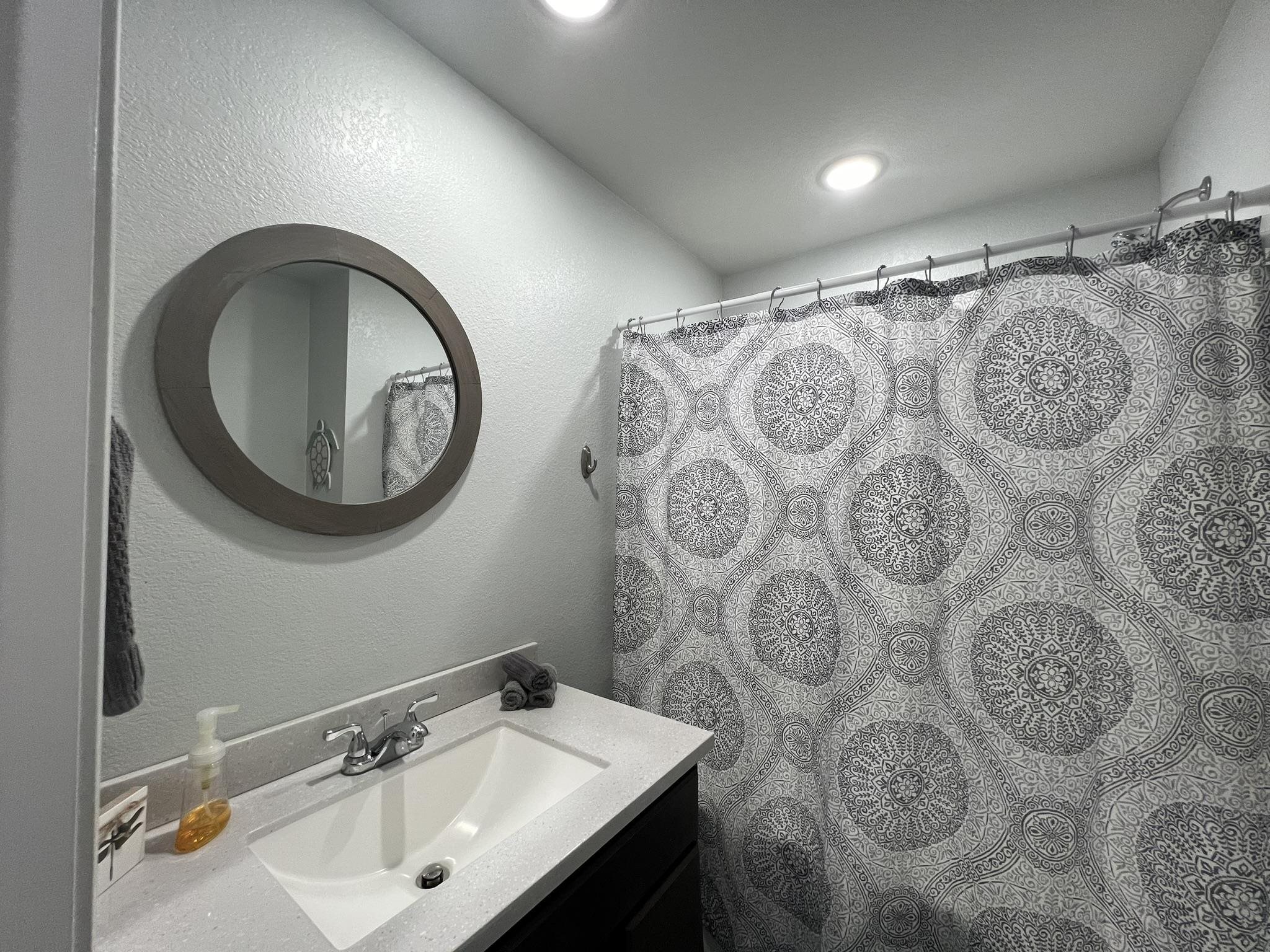 WOODLAND HILLS - Residential