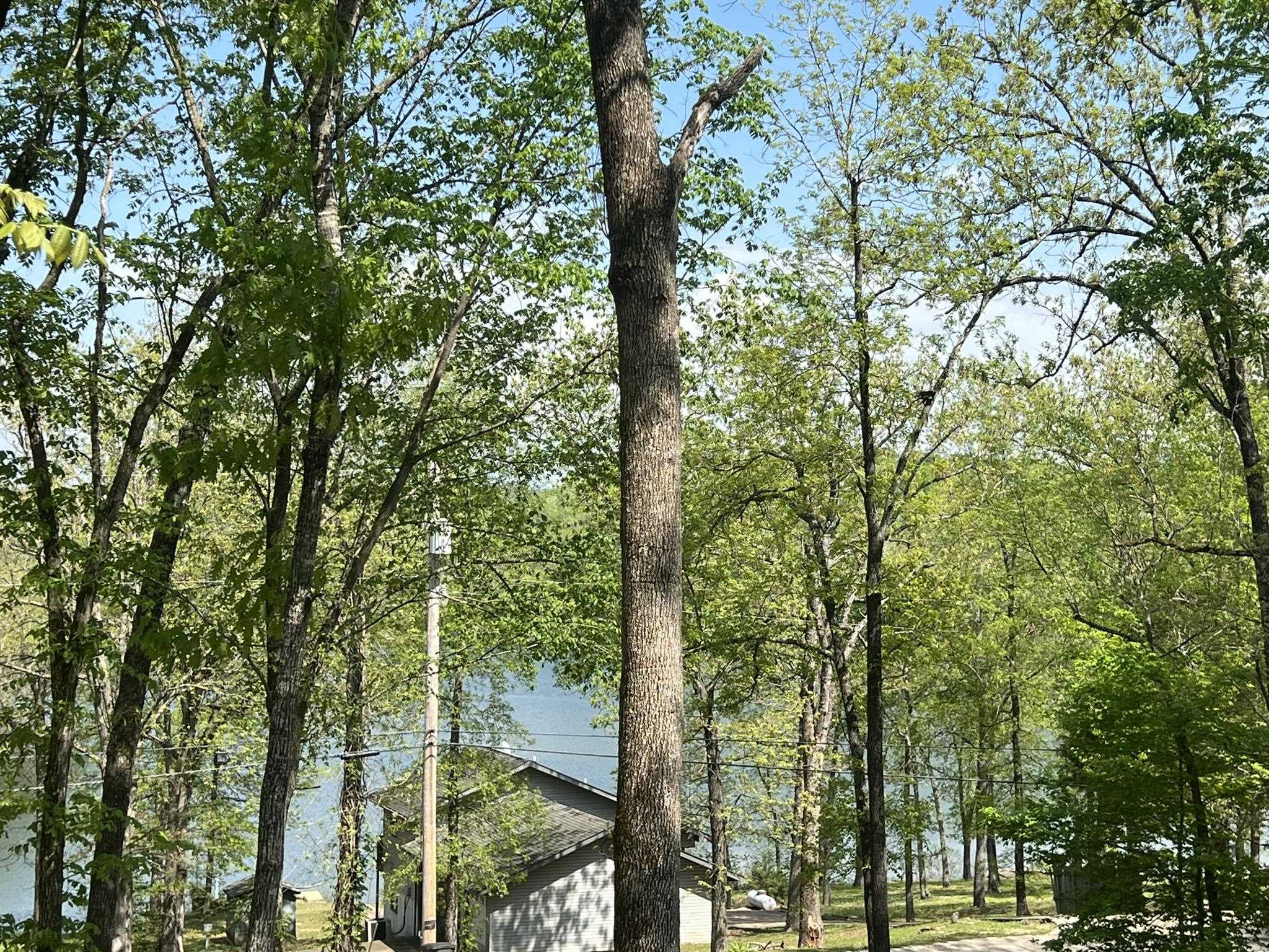 WOODLAND HILLS - Residential