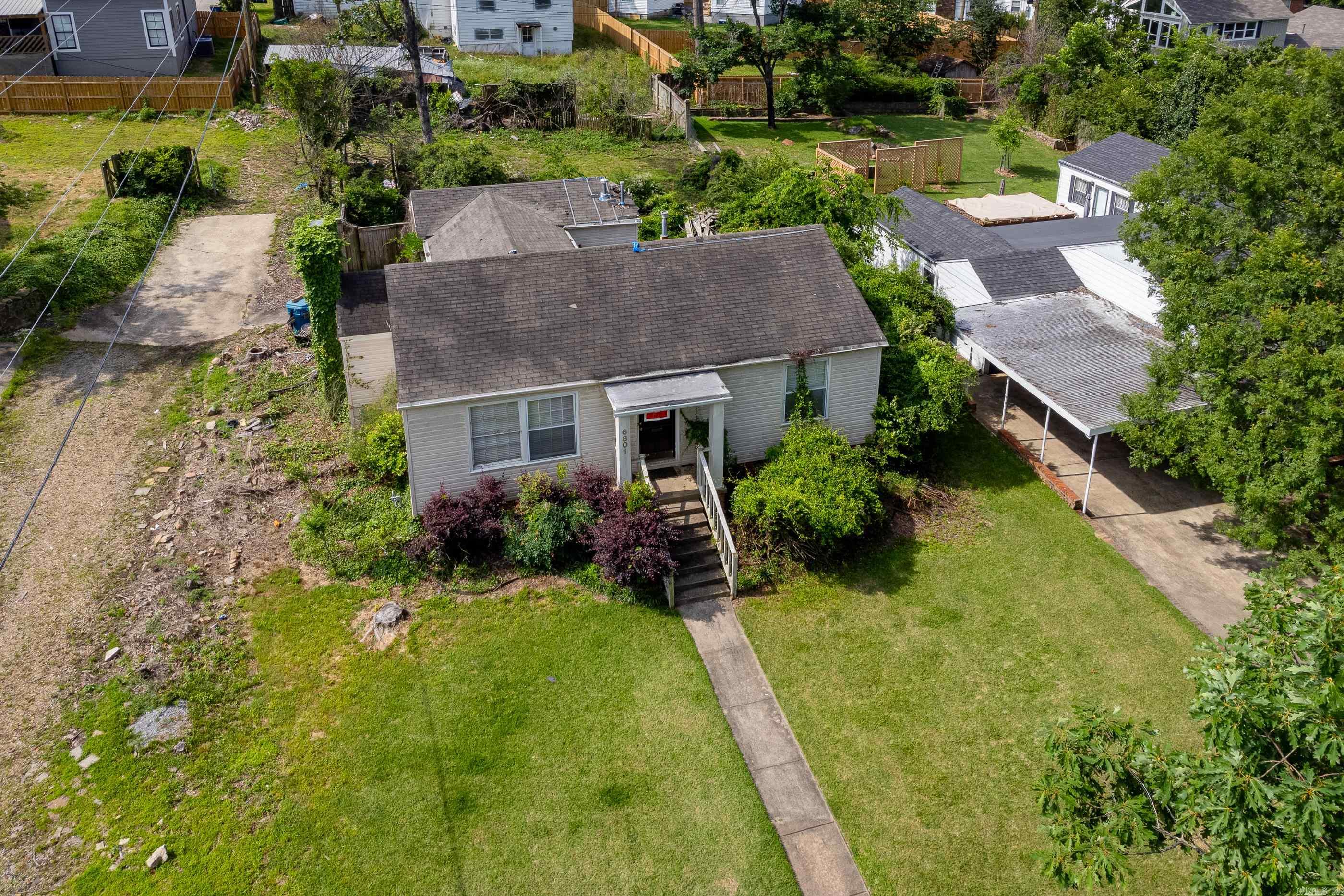 KINGWOOD PLACE - Residential