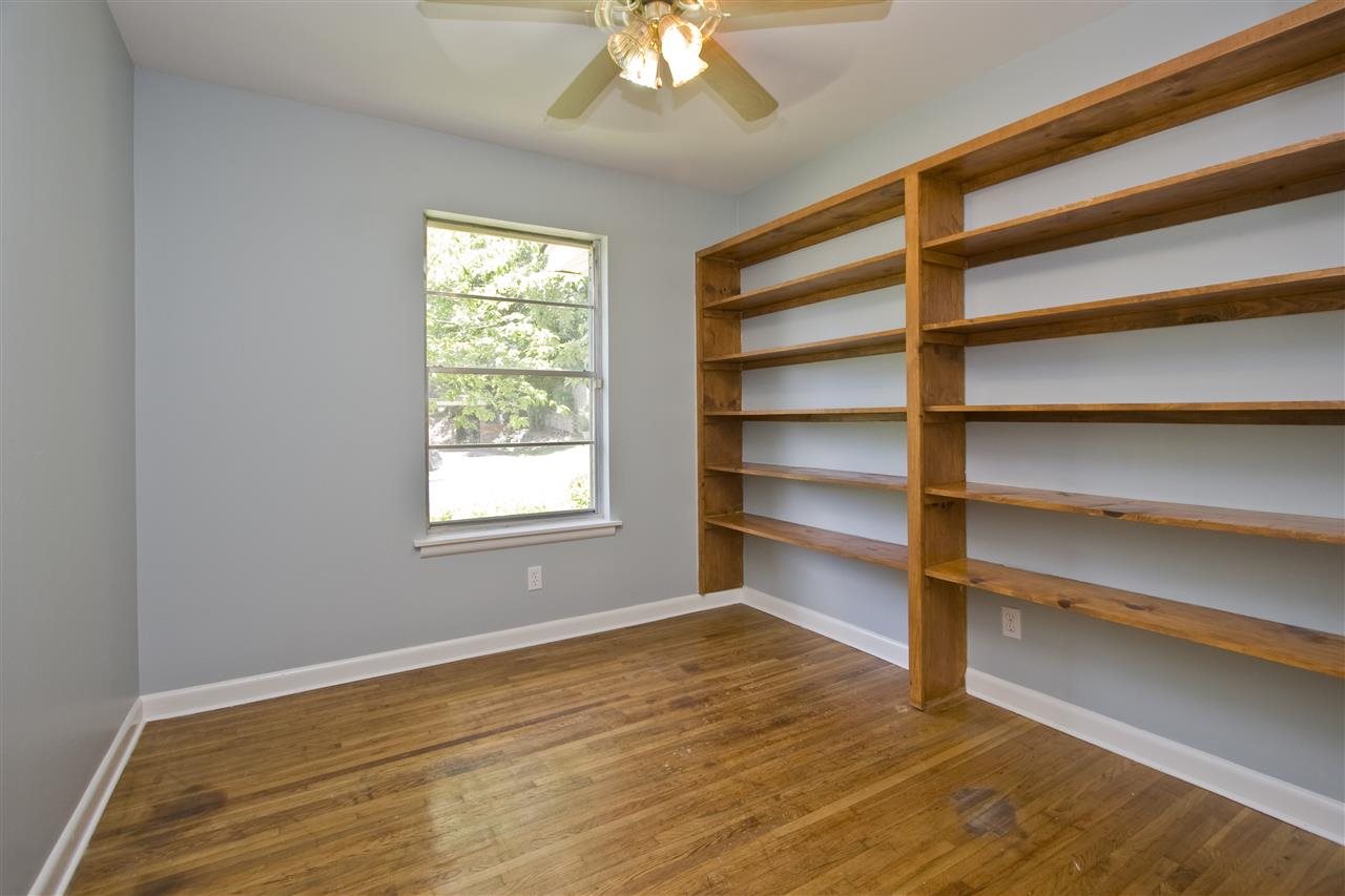 Ellis Acres - Residential