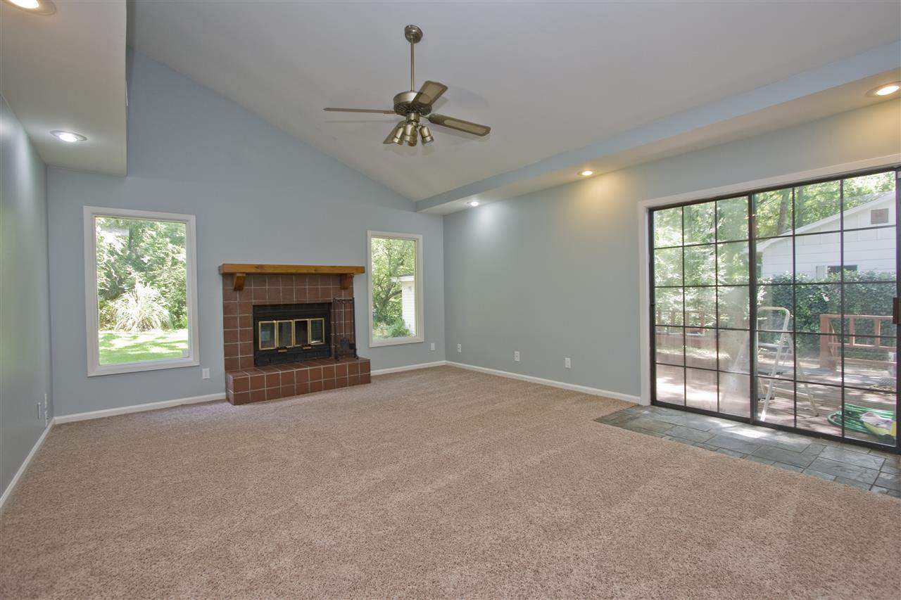 Ellis Acres - Residential