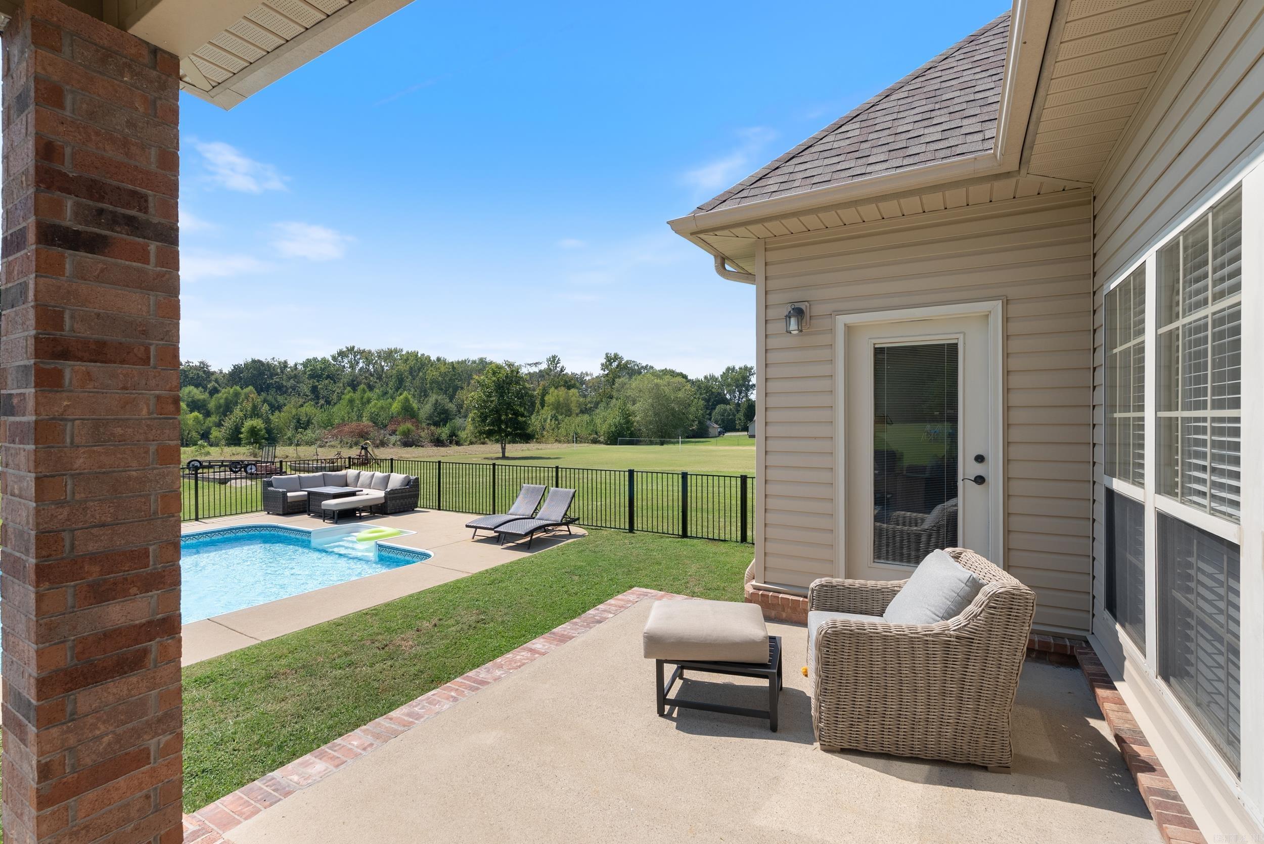 WILD ROSE - Residential