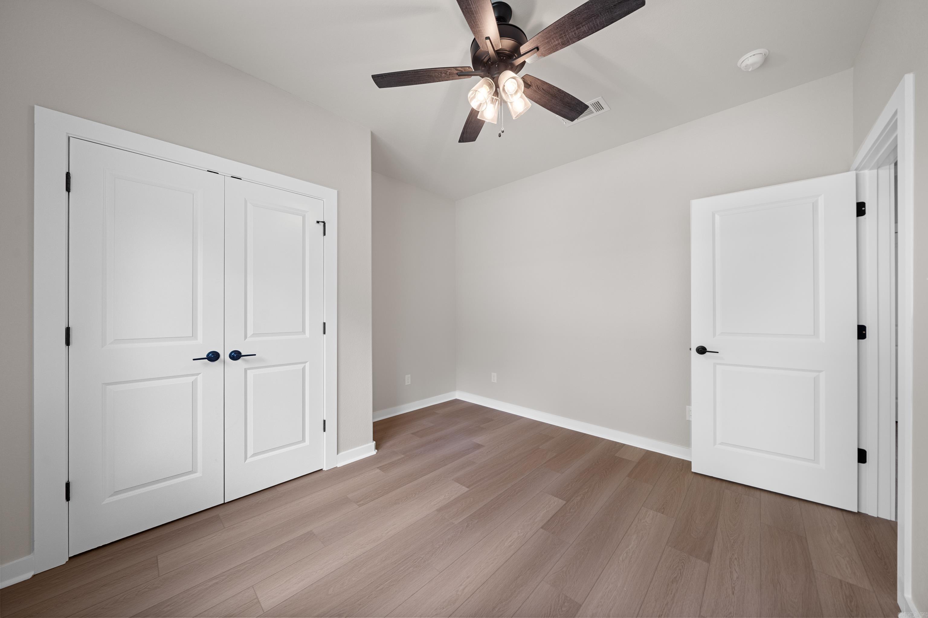LAKE FOREST SHORES - Residential