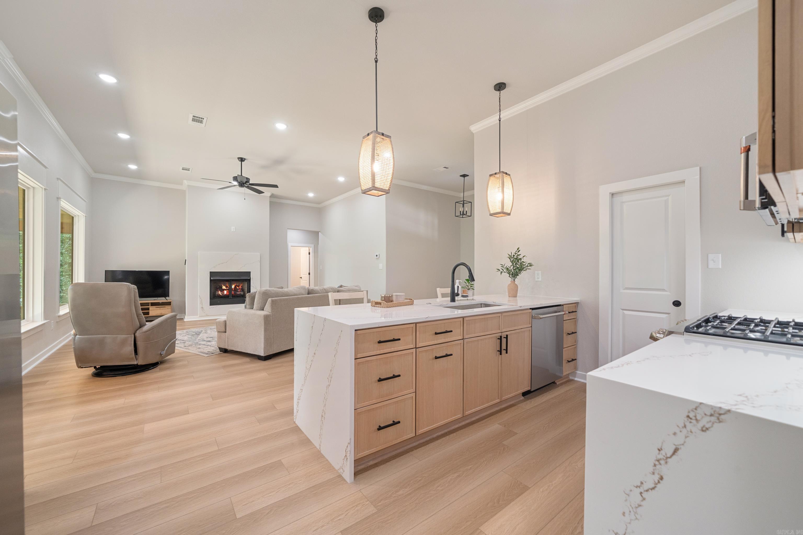 LAKE FOREST SHORES - Residential