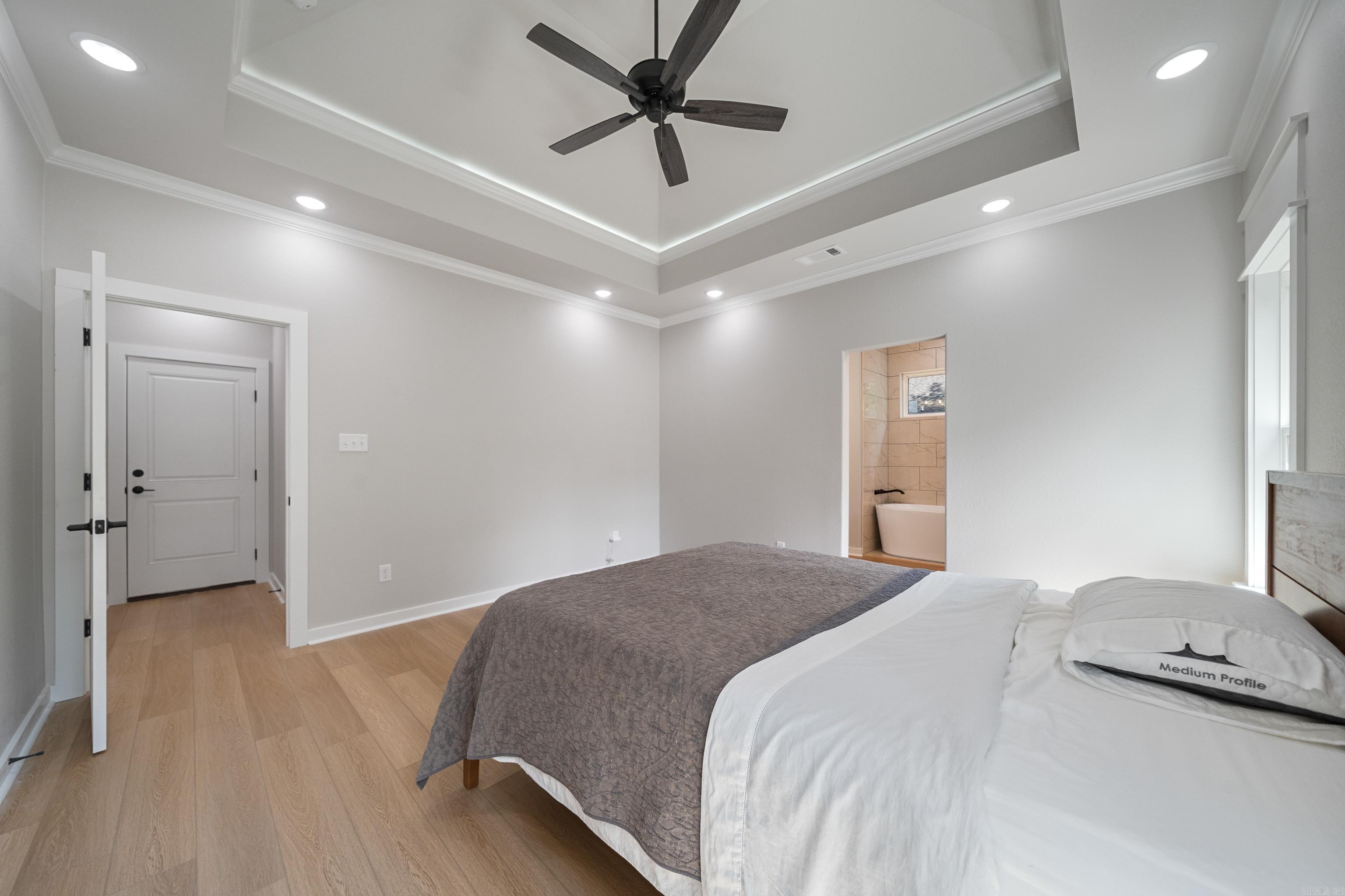 LAKE FOREST SHORES - Residential