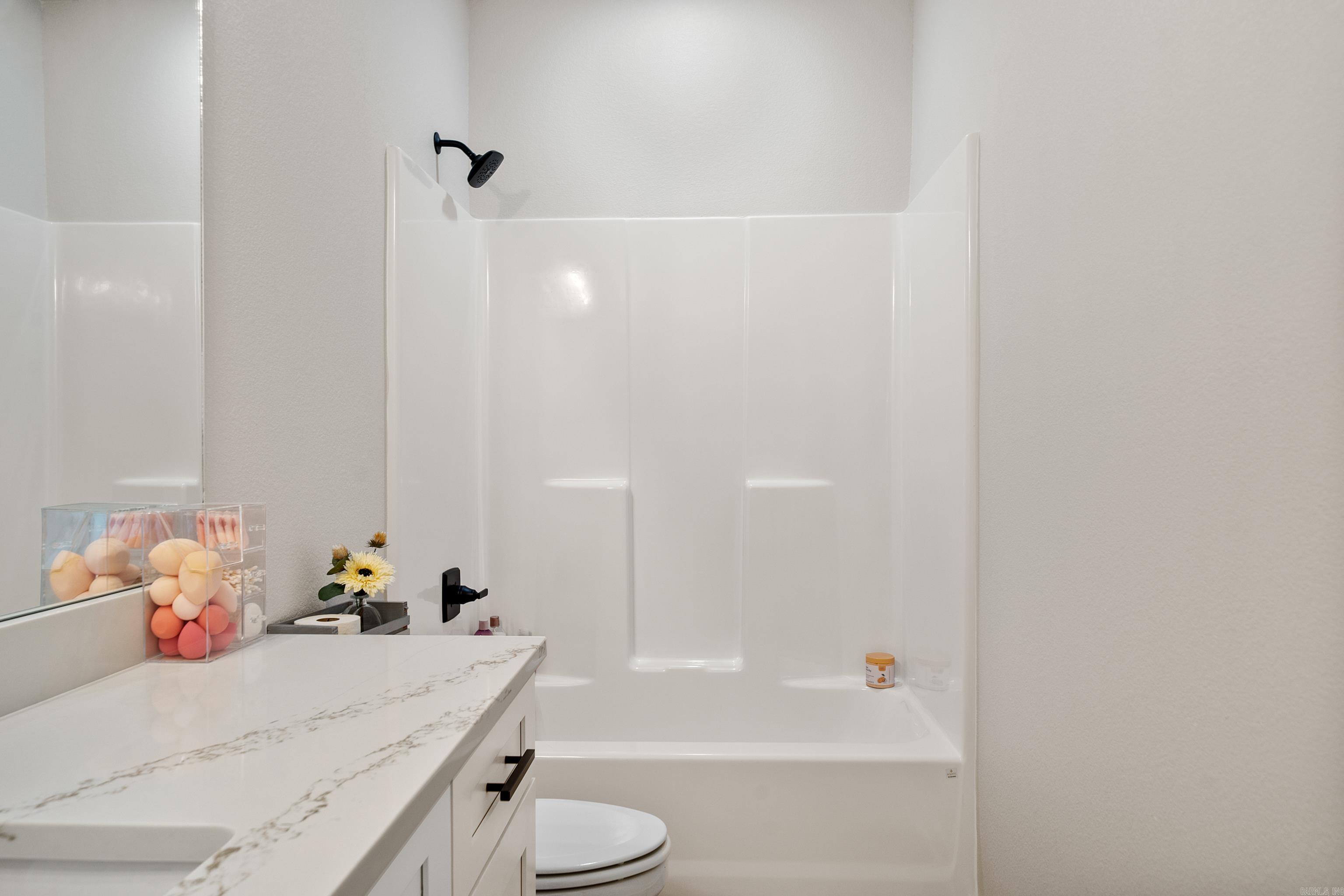 LAKE FOREST SHORES - Residential