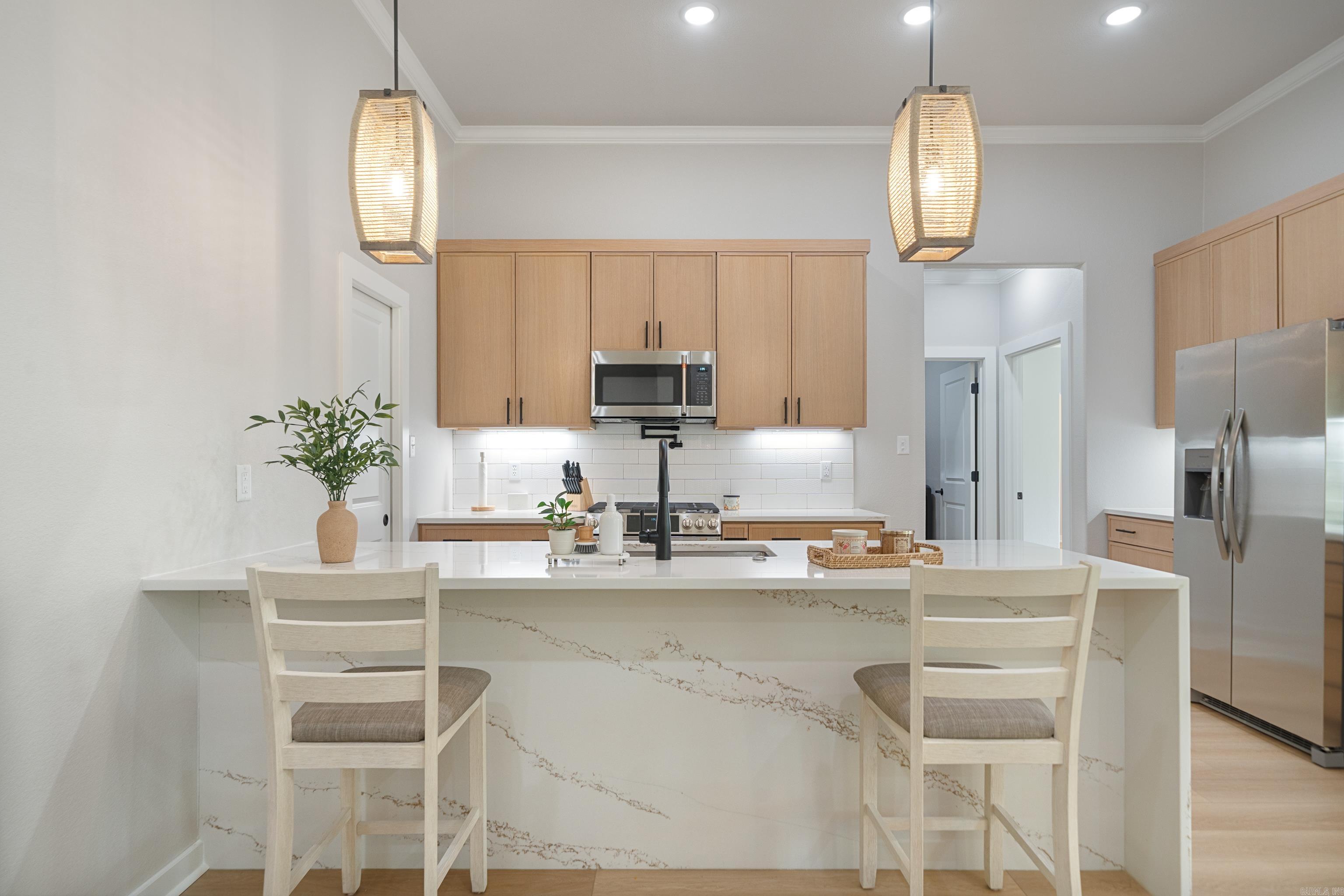 LAKE FOREST SHORES - Residential
