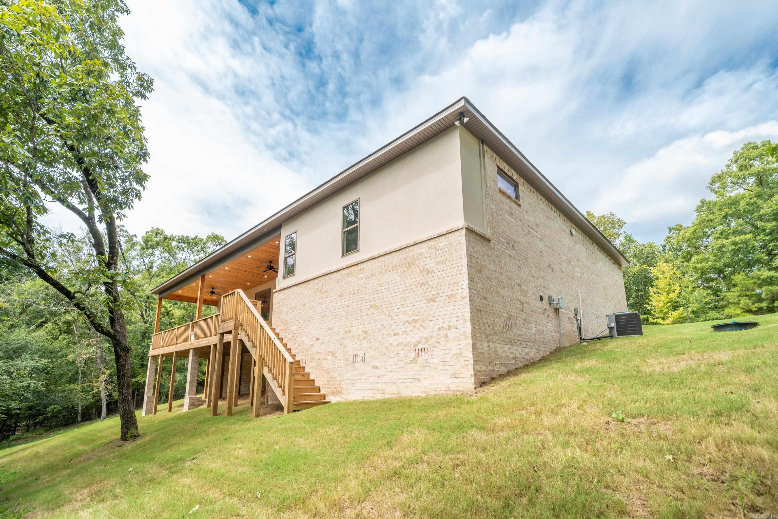 LAKE FOREST SHORES - Residential