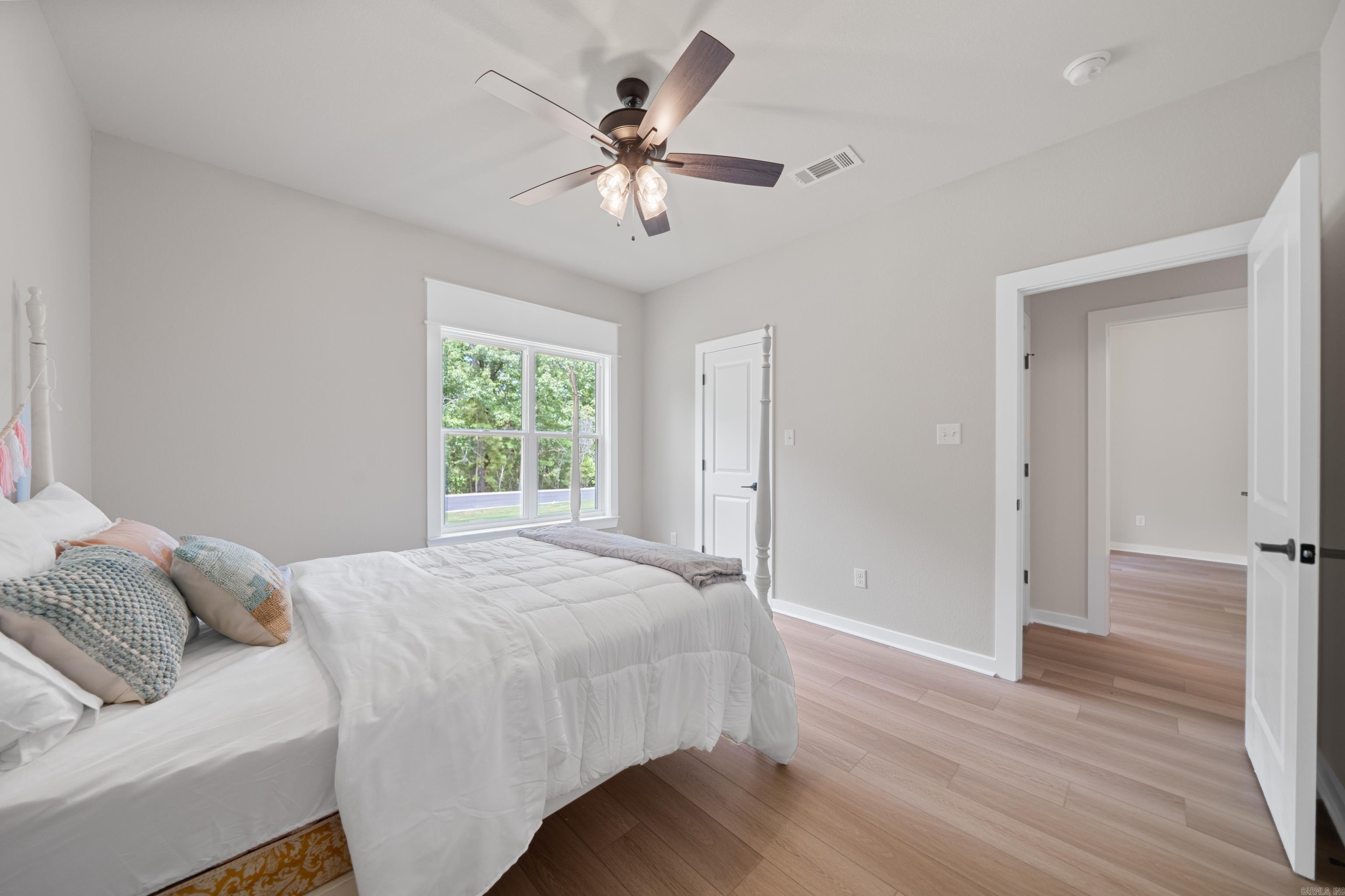 LAKE FOREST SHORES - Residential