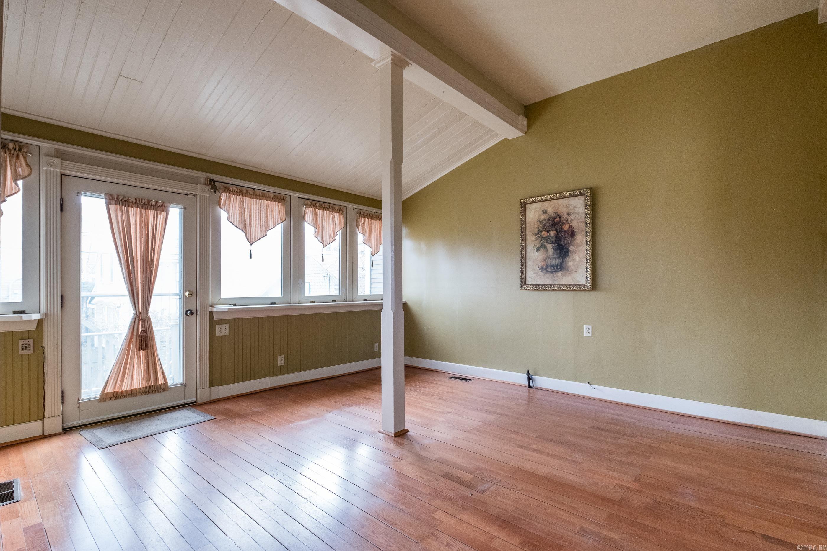 CITY OF LR L11 - Residential