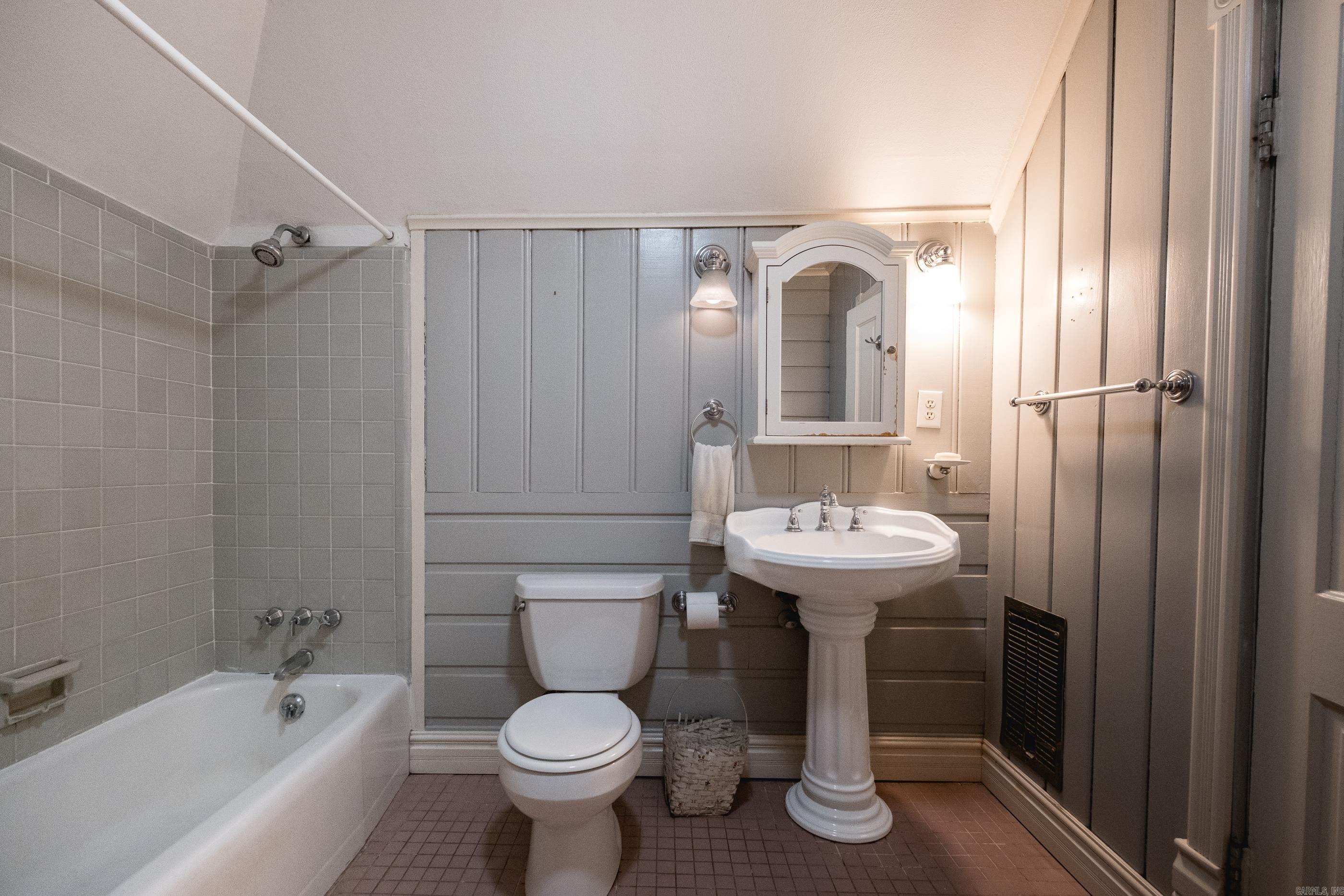 CITY OF LR L11 - Residential