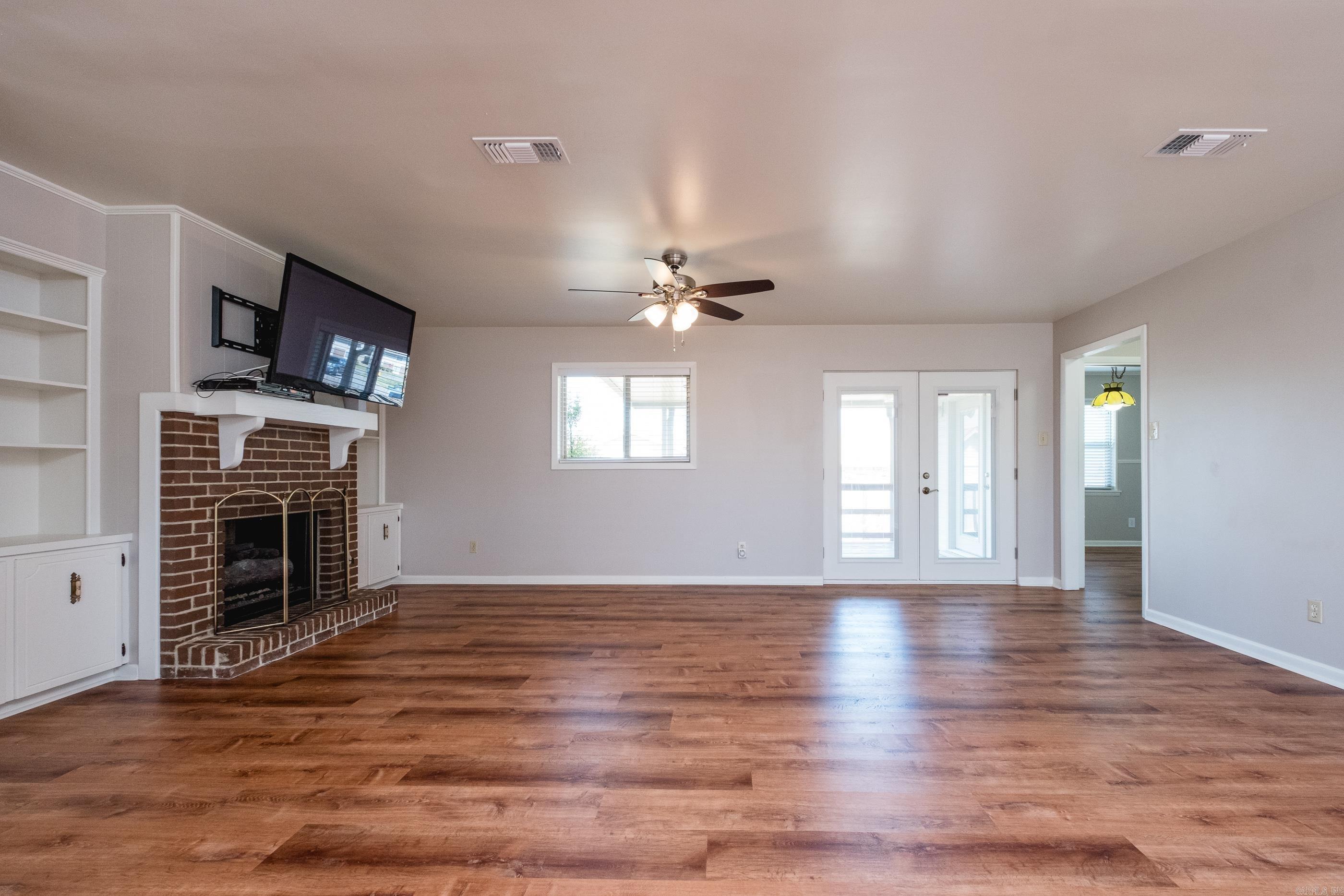 WALNUT VALLEY - Residential