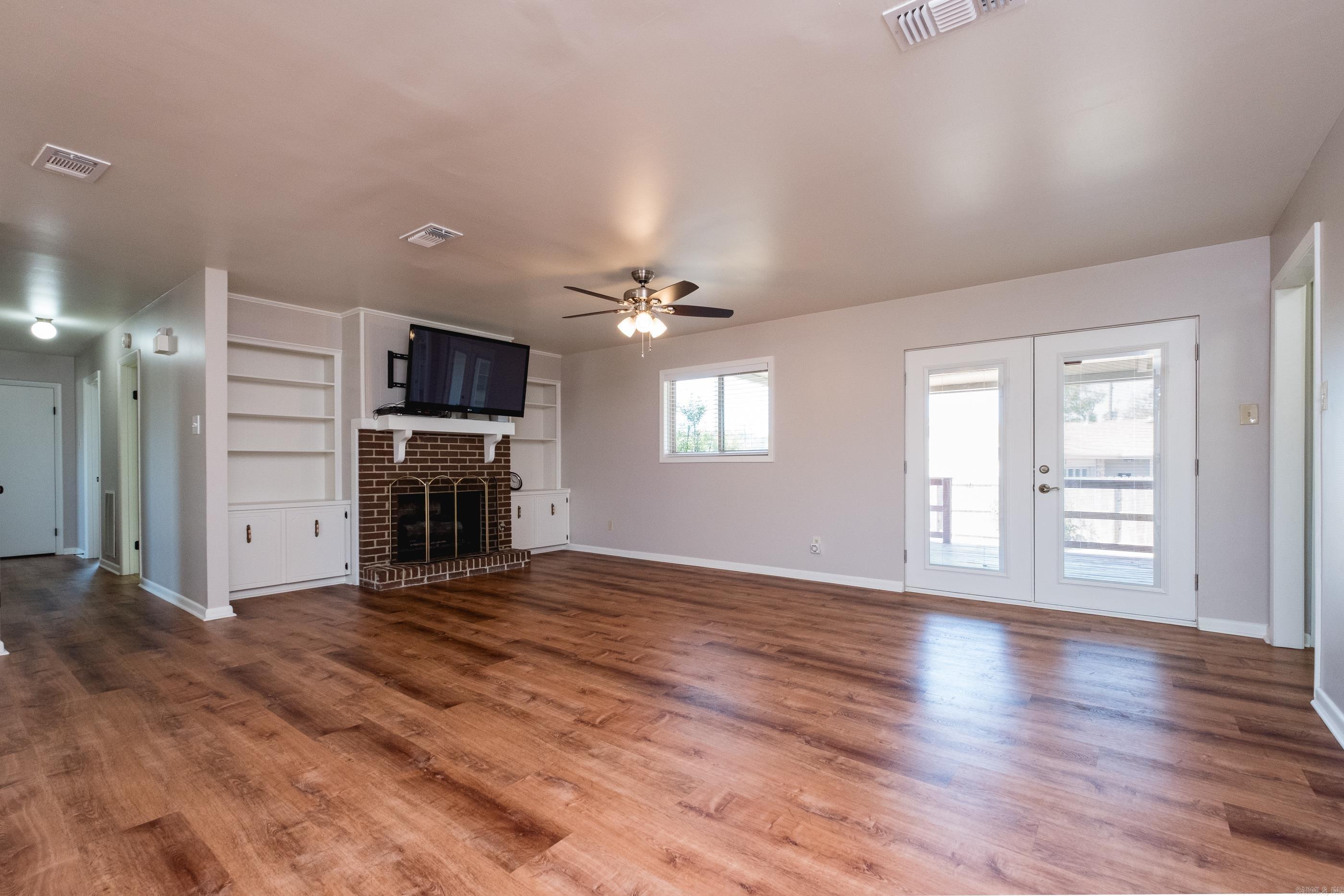 WALNUT VALLEY - Residential