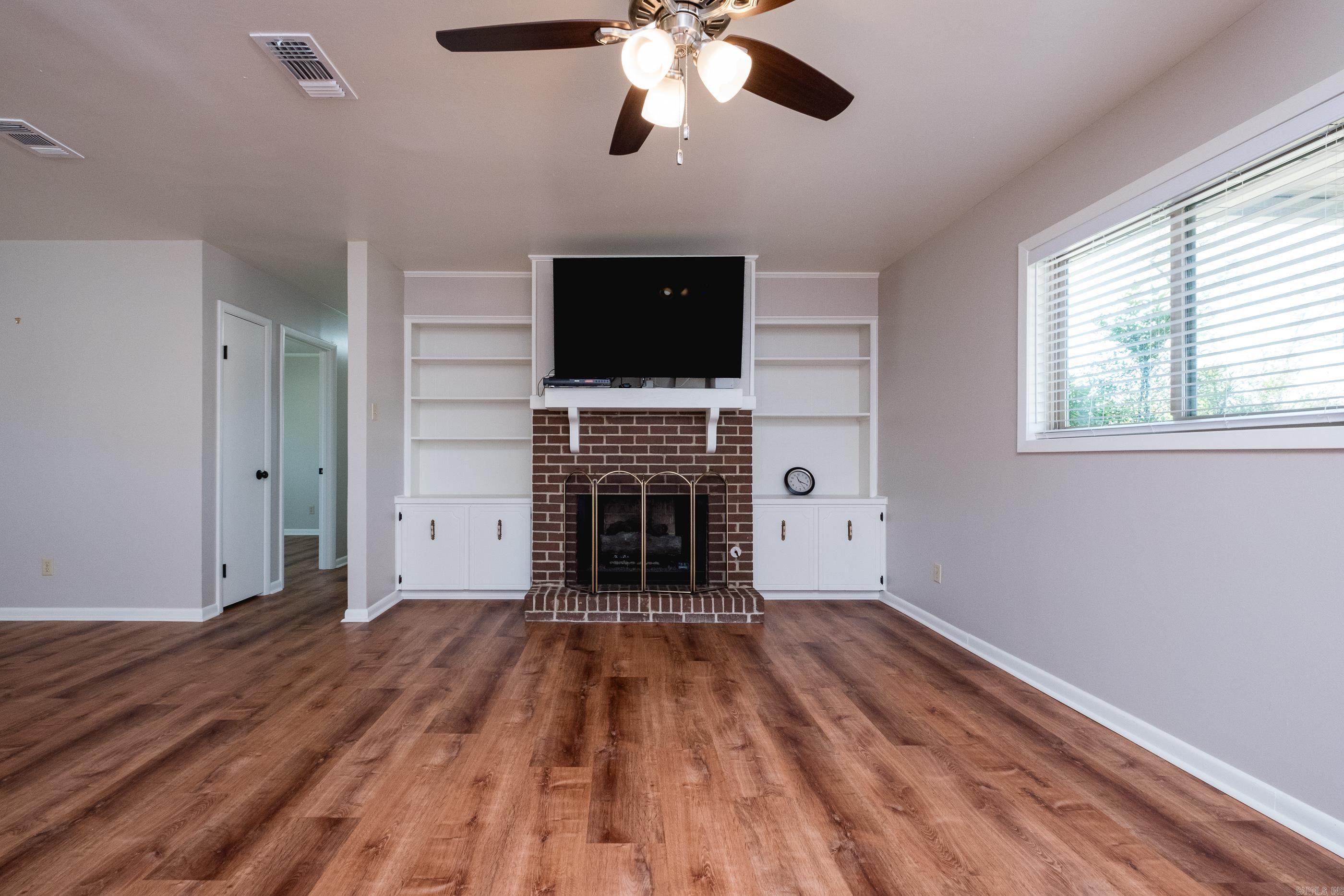 WALNUT VALLEY - Residential