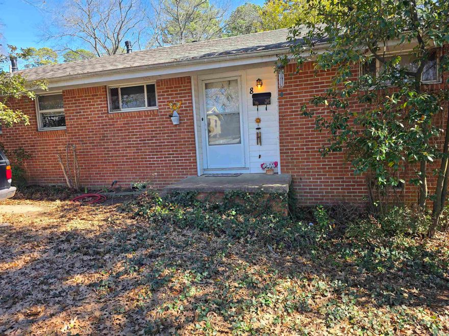 Look at this cute 3 bedroom house perfect for your family to call it home. Conveniently close to UALR! Has a new Hot water tank.  Tenant occupied, 24-hour notice require for showing. Showings Monday through Friday 8:30am to 4:30pm only. Tenant on a month to month lease. This one has a large living room and a nice shaded sitting area in the back yard.
