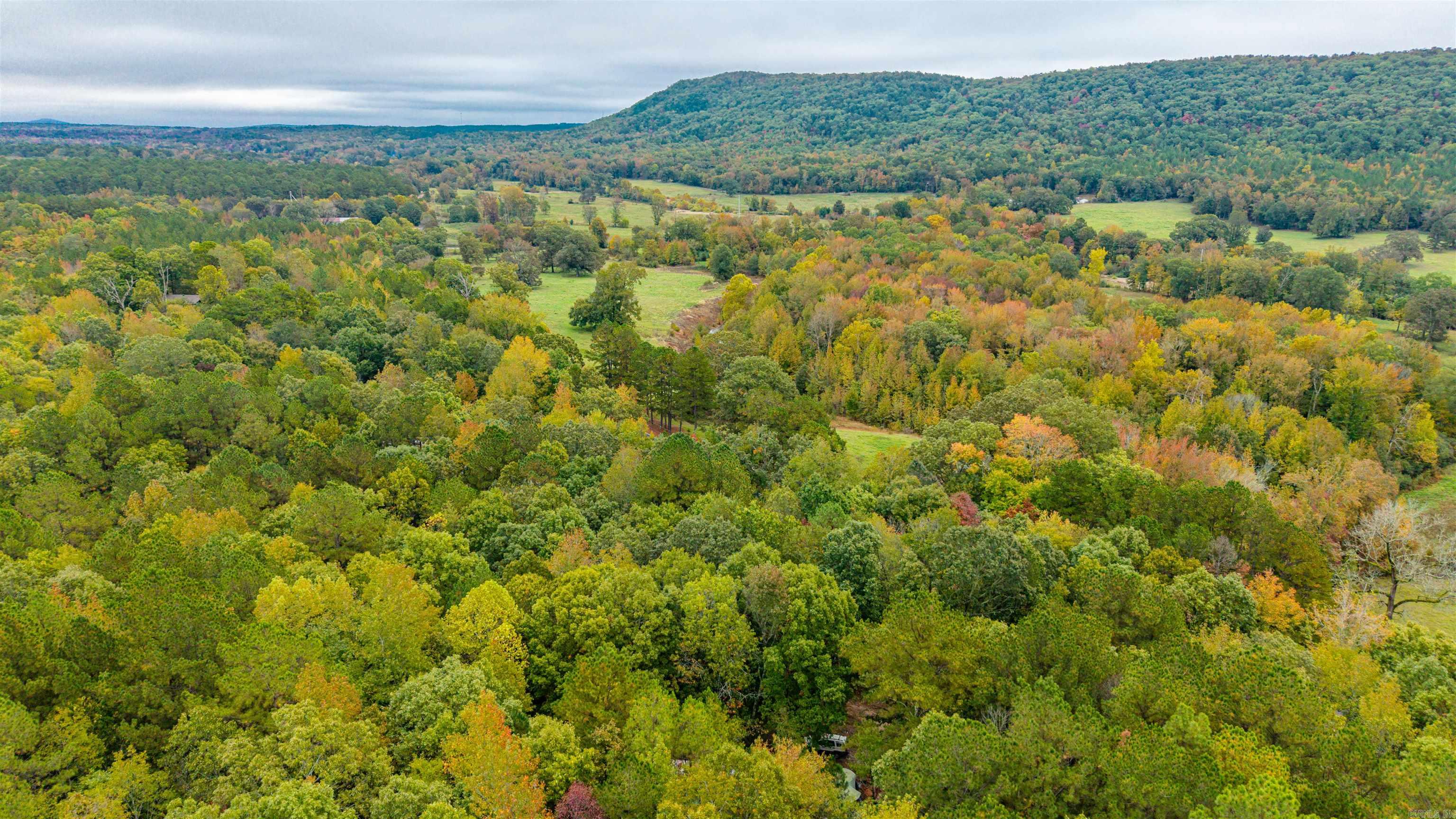 GLAZY PEAU ACRES - Residential