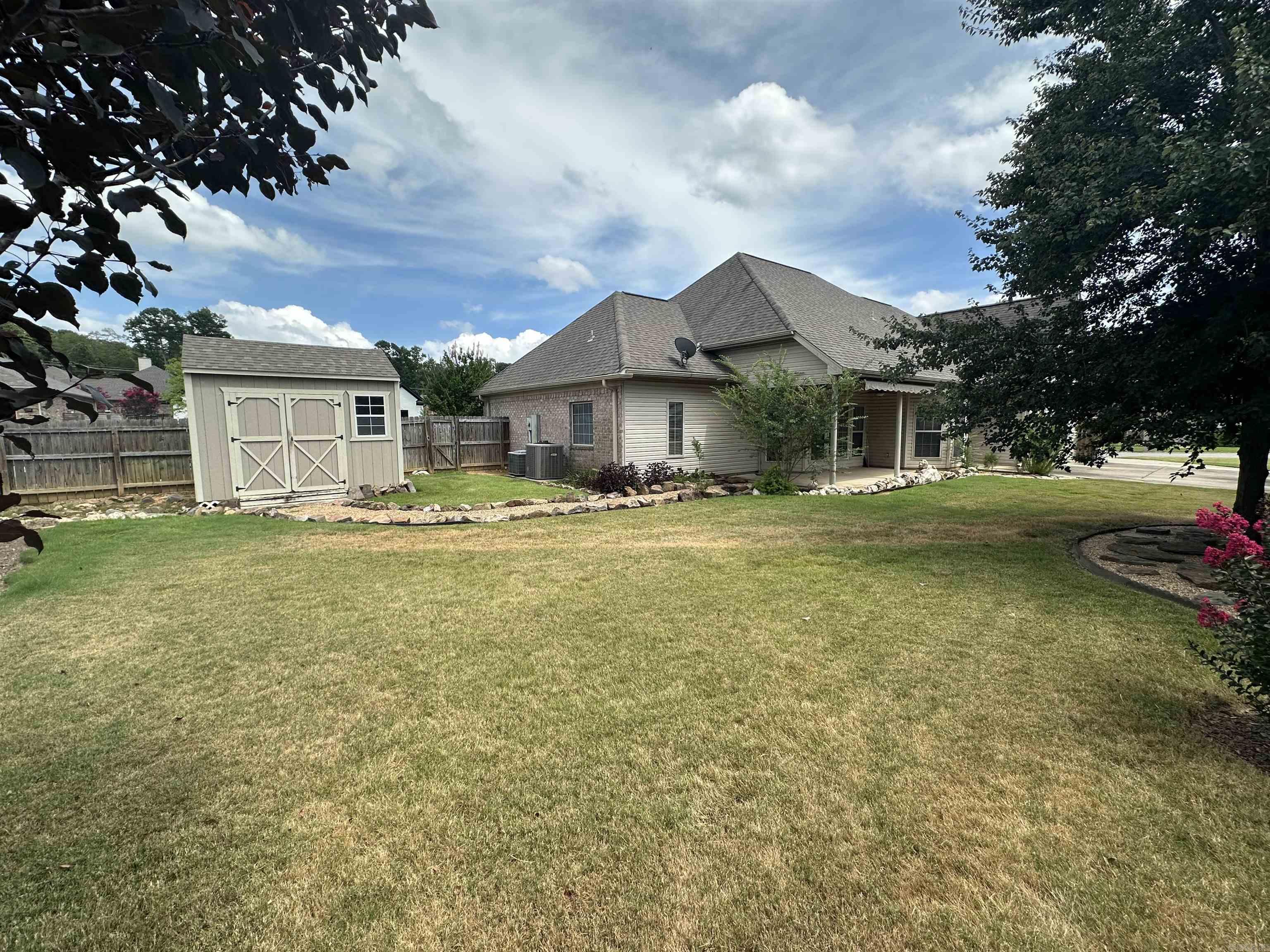 HURRICANE MEADOWS - Residential