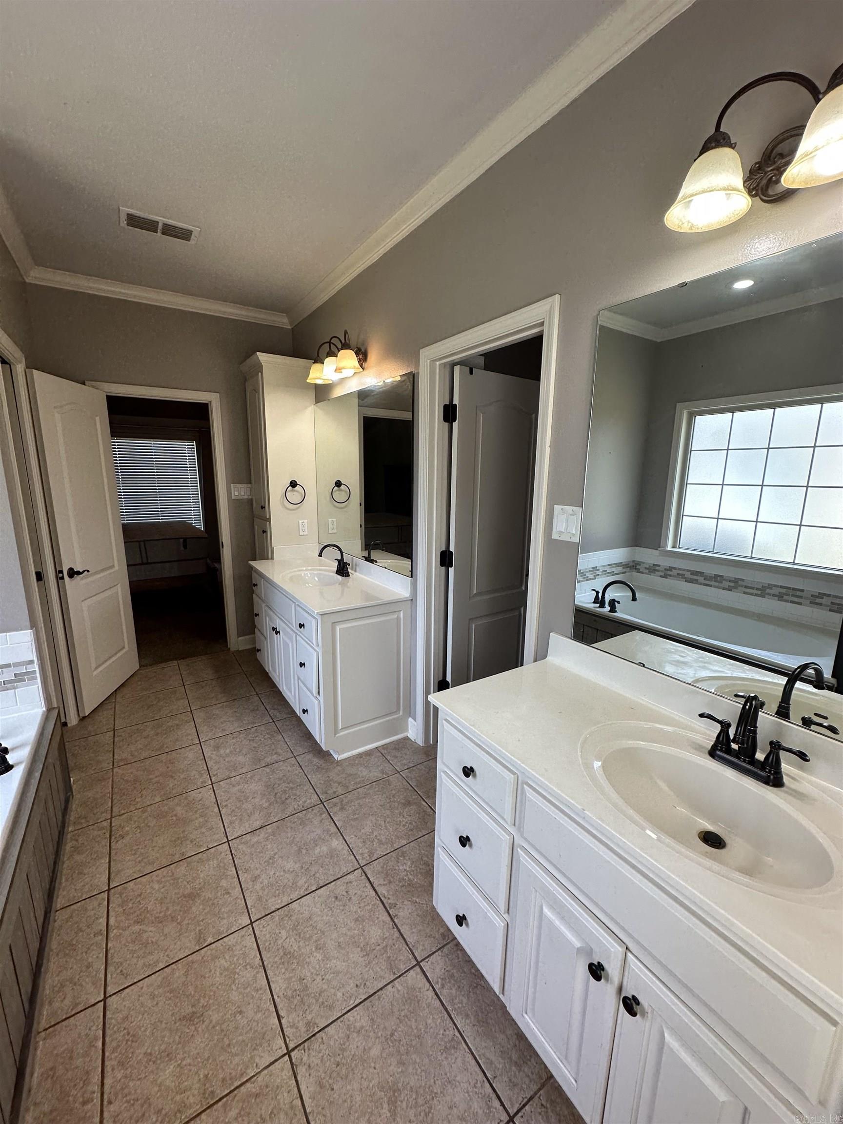 HURRICANE MEADOWS - Residential