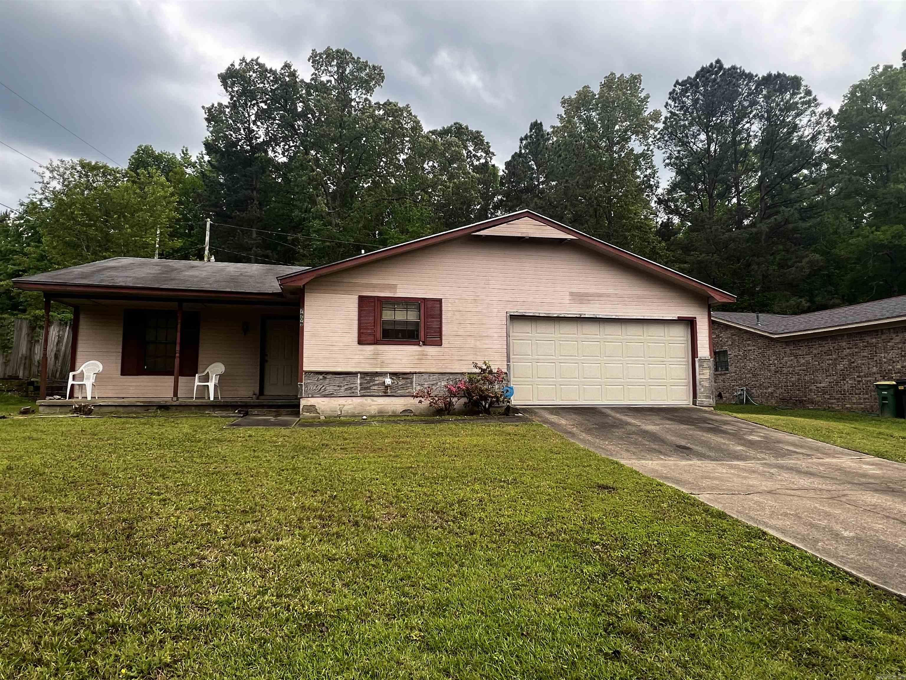 OXFORD VALLEY - Residential