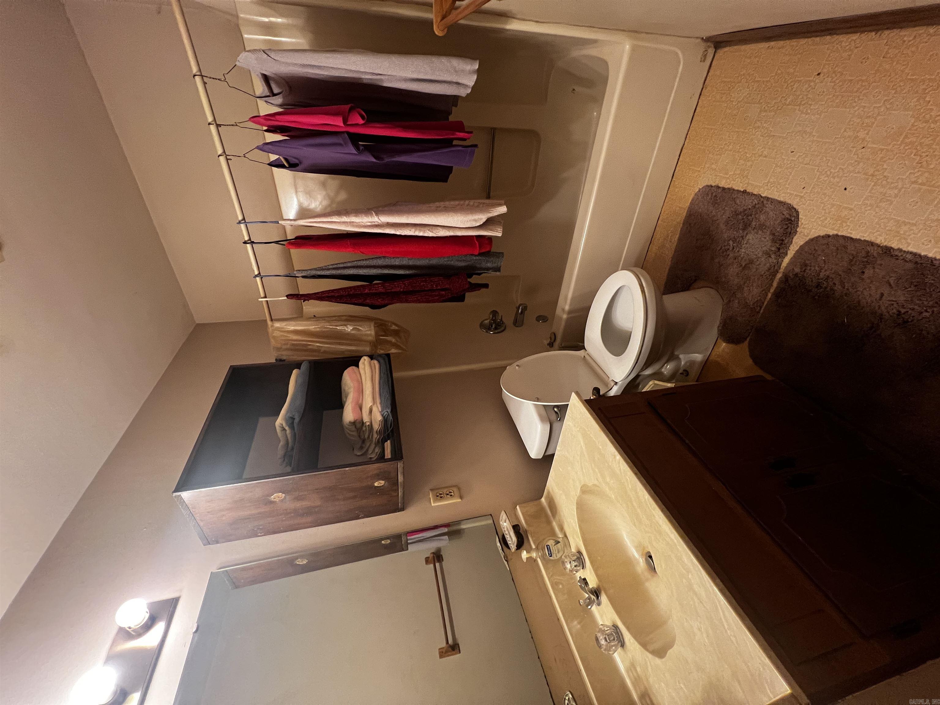 OXFORD VALLEY - Residential