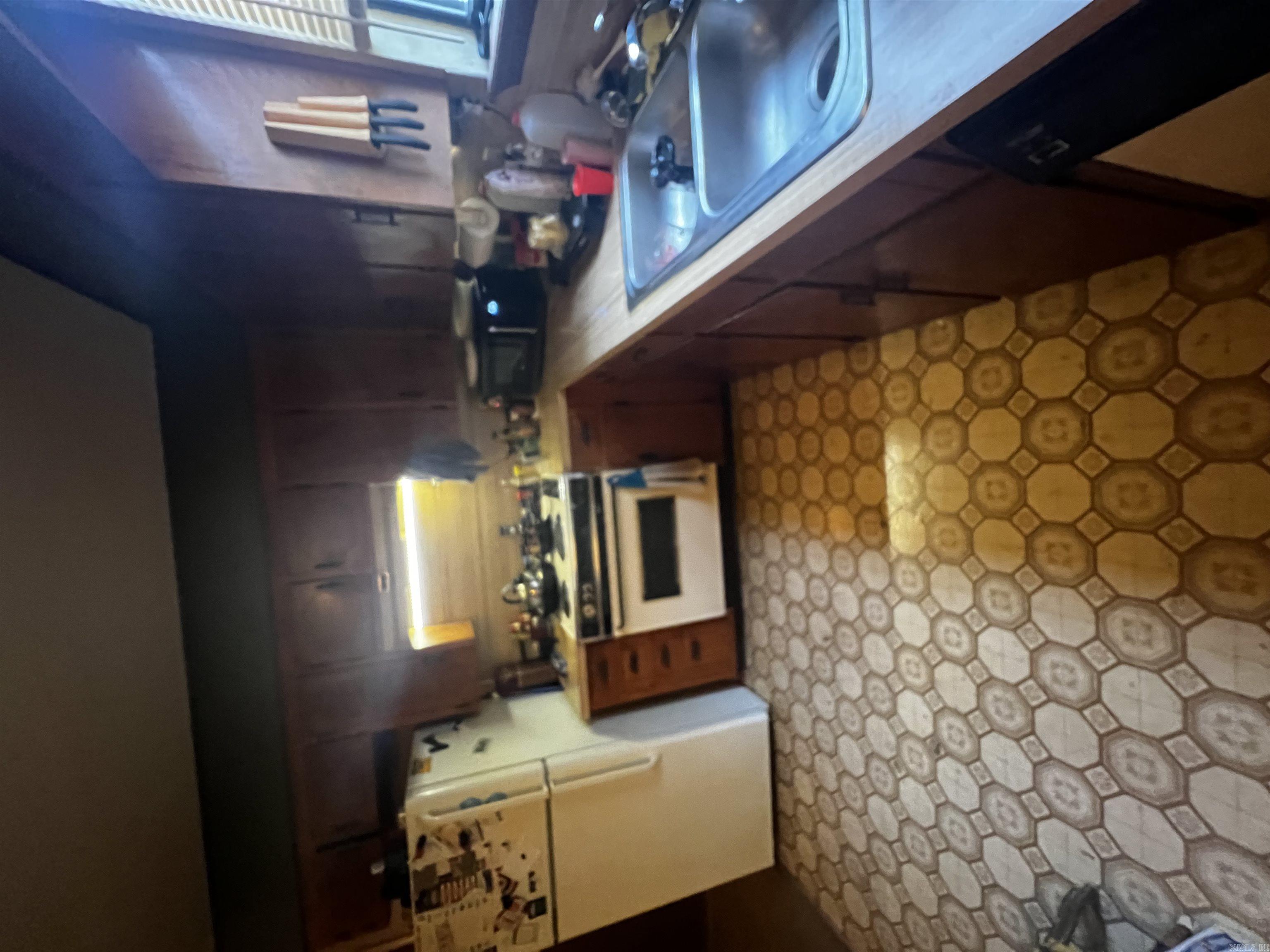 OXFORD VALLEY - Residential