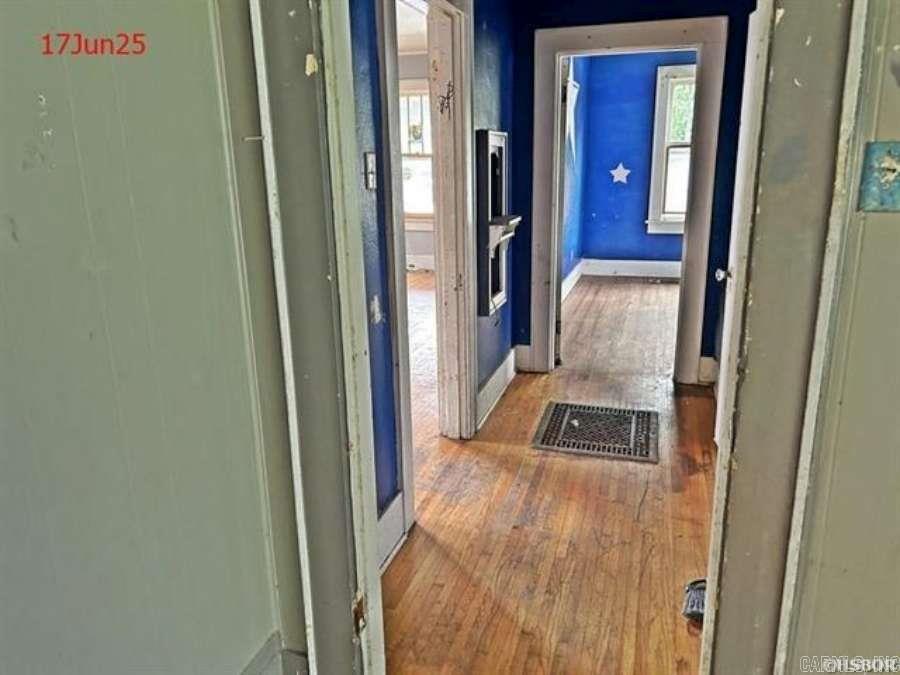 WHEATLEY, HILL - Residential