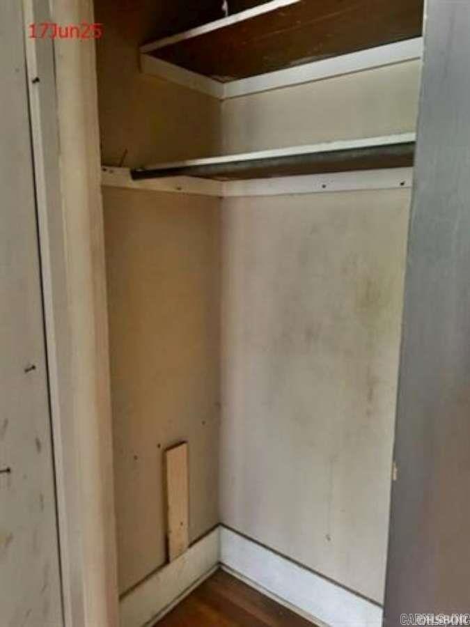 WHEATLEY, HILL - Residential