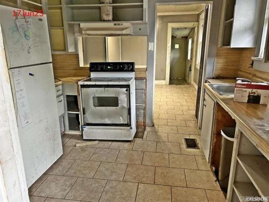 WHEATLEY, HILL - Residential