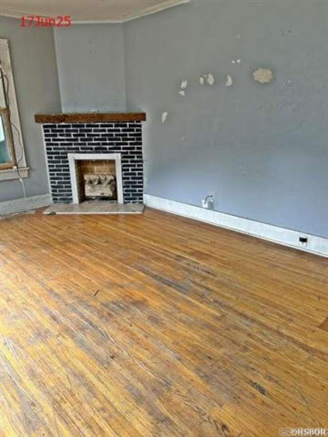 WHEATLEY, HILL - Residential