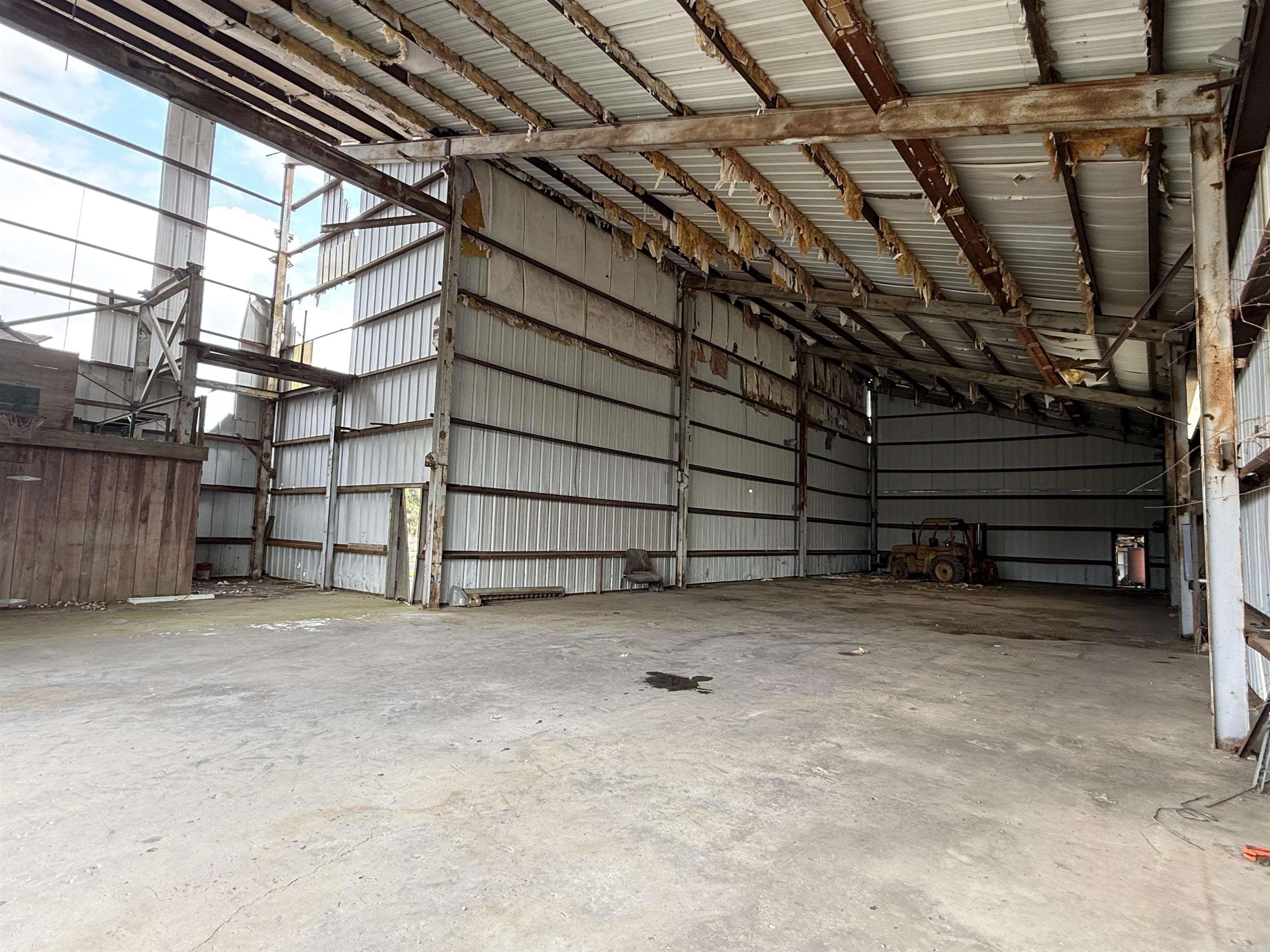 Metes & Bounds - Land