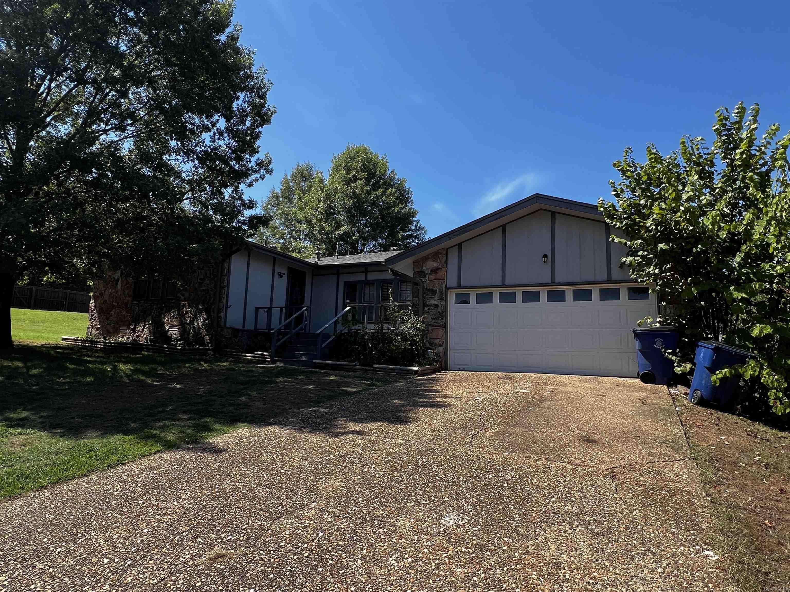 Calling all investors! Perfect opportunity to add to your portfolio. Sold "AS IS" agent please see remarks.