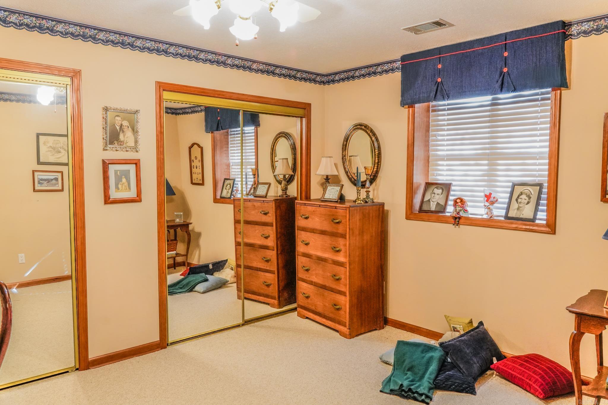 Estancia - Residential