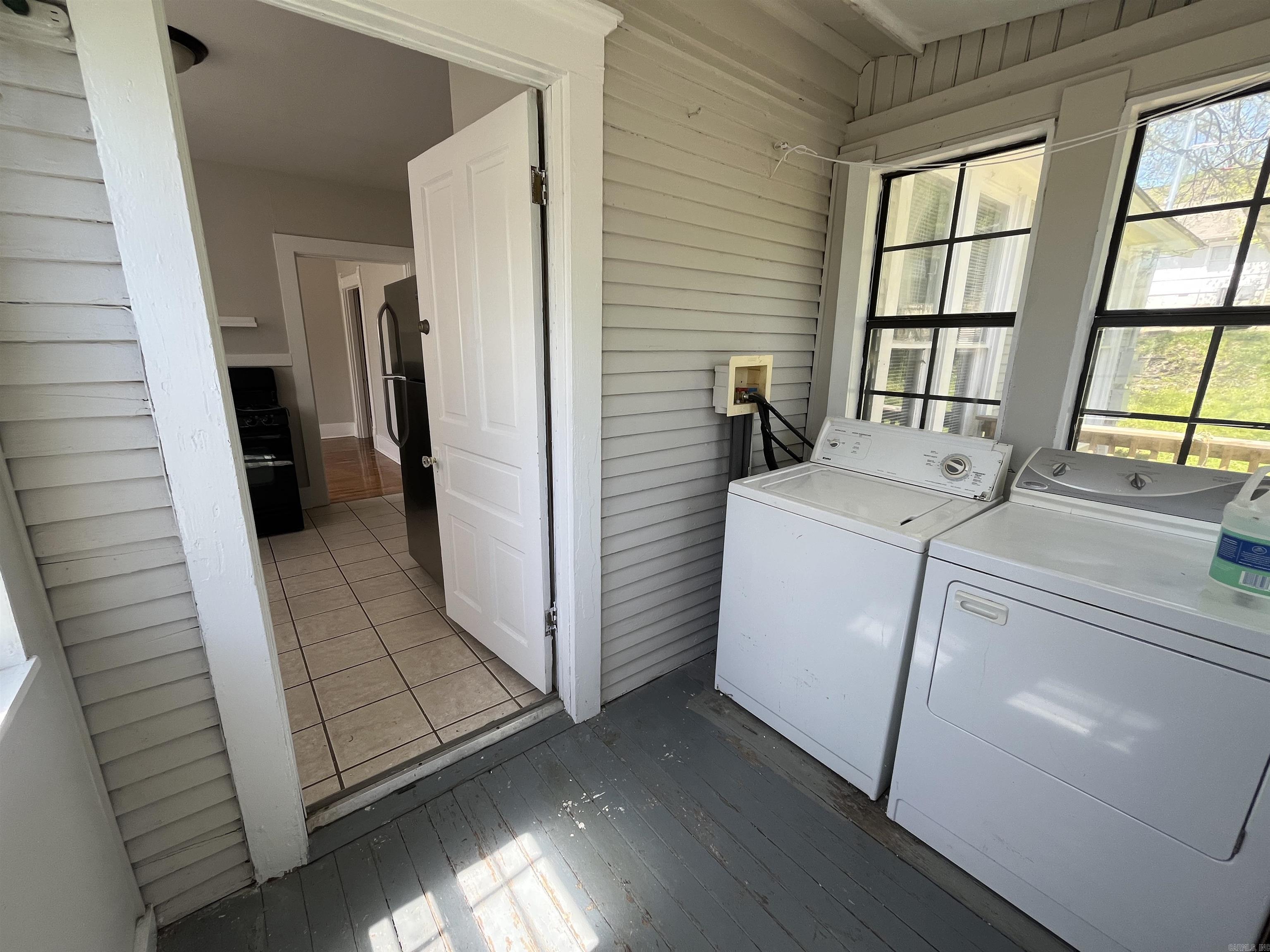 Hill Crest - Residential Lease