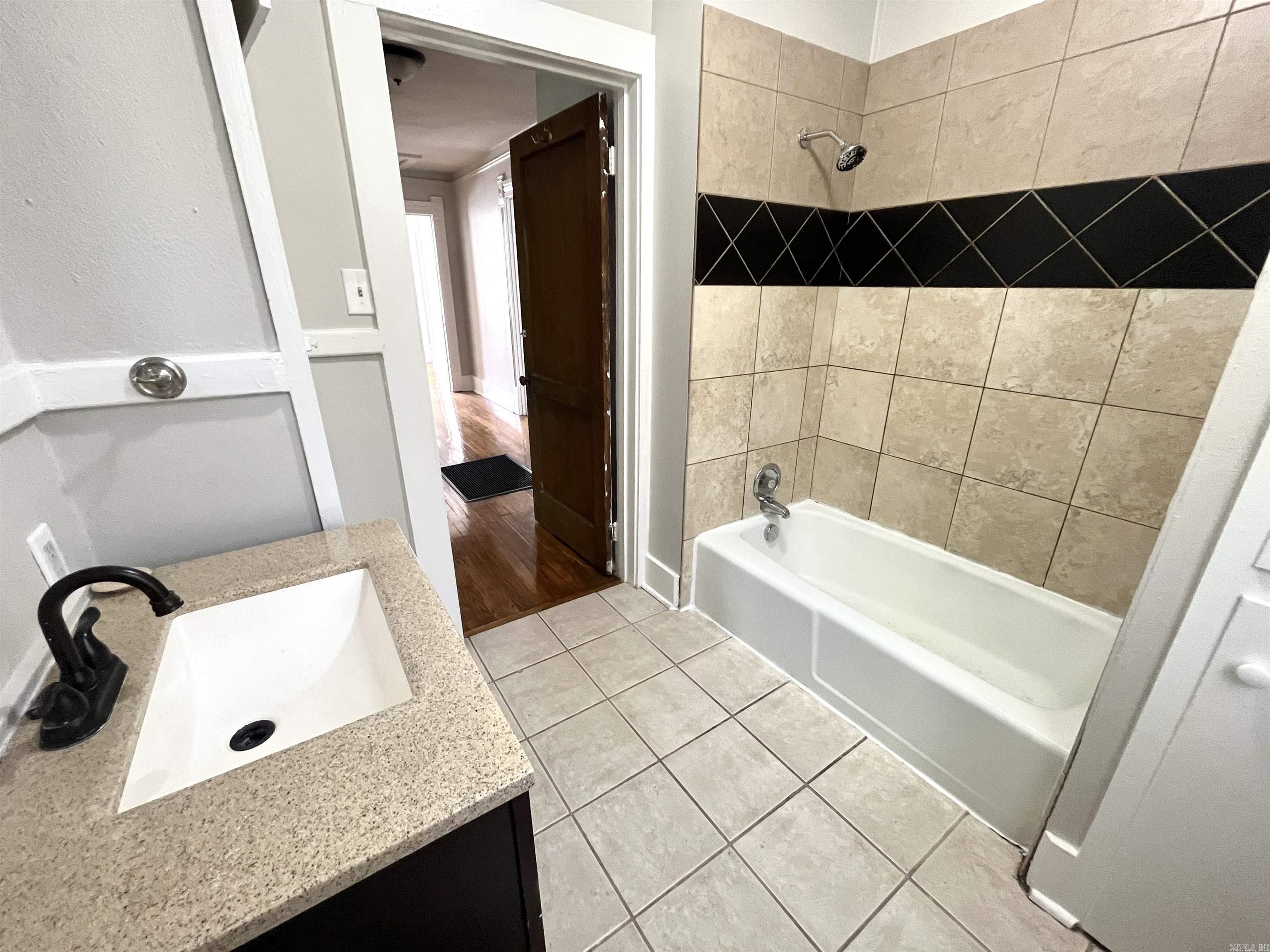 Hill Crest - Residential Lease