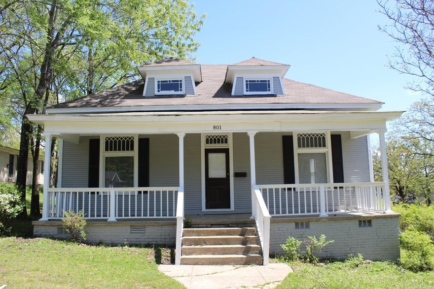 3 br/1 ba home in Hillcrest, 1 block south of Kavanaugh.  Covered front porch, CH/CA, hardwood floors, dining room, laundry room w/connections.