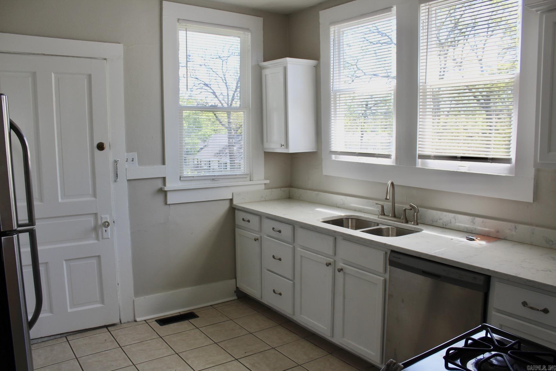 Hill Crest - Residential Lease