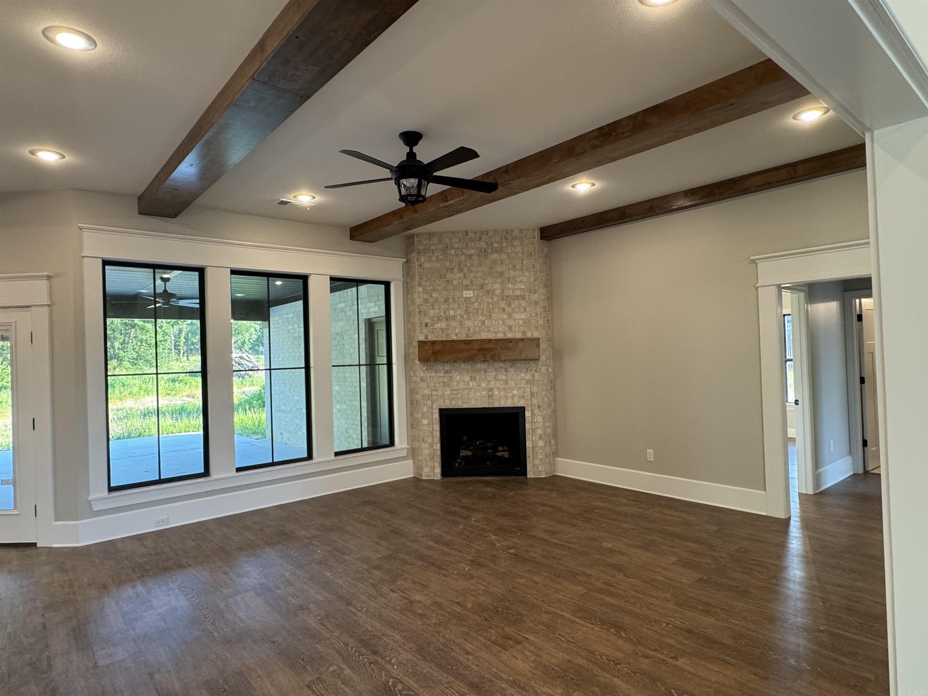 SADDLEBROOK EST - Residential