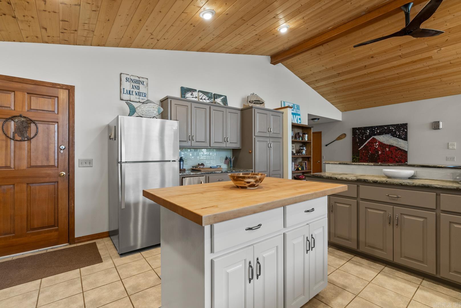 Diamond Bluff Lakefront - Residential